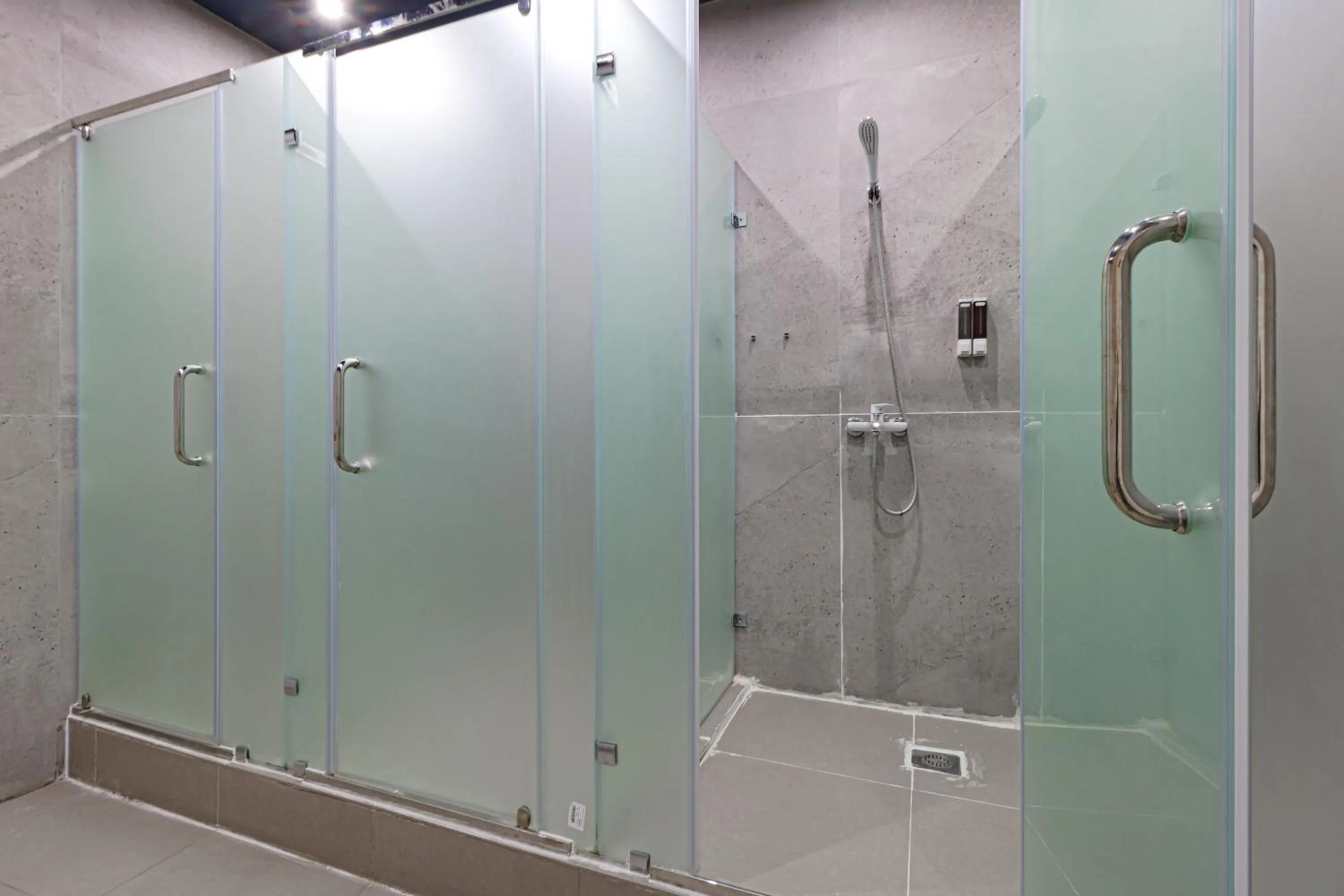 CAPS LOCK Future Hotel