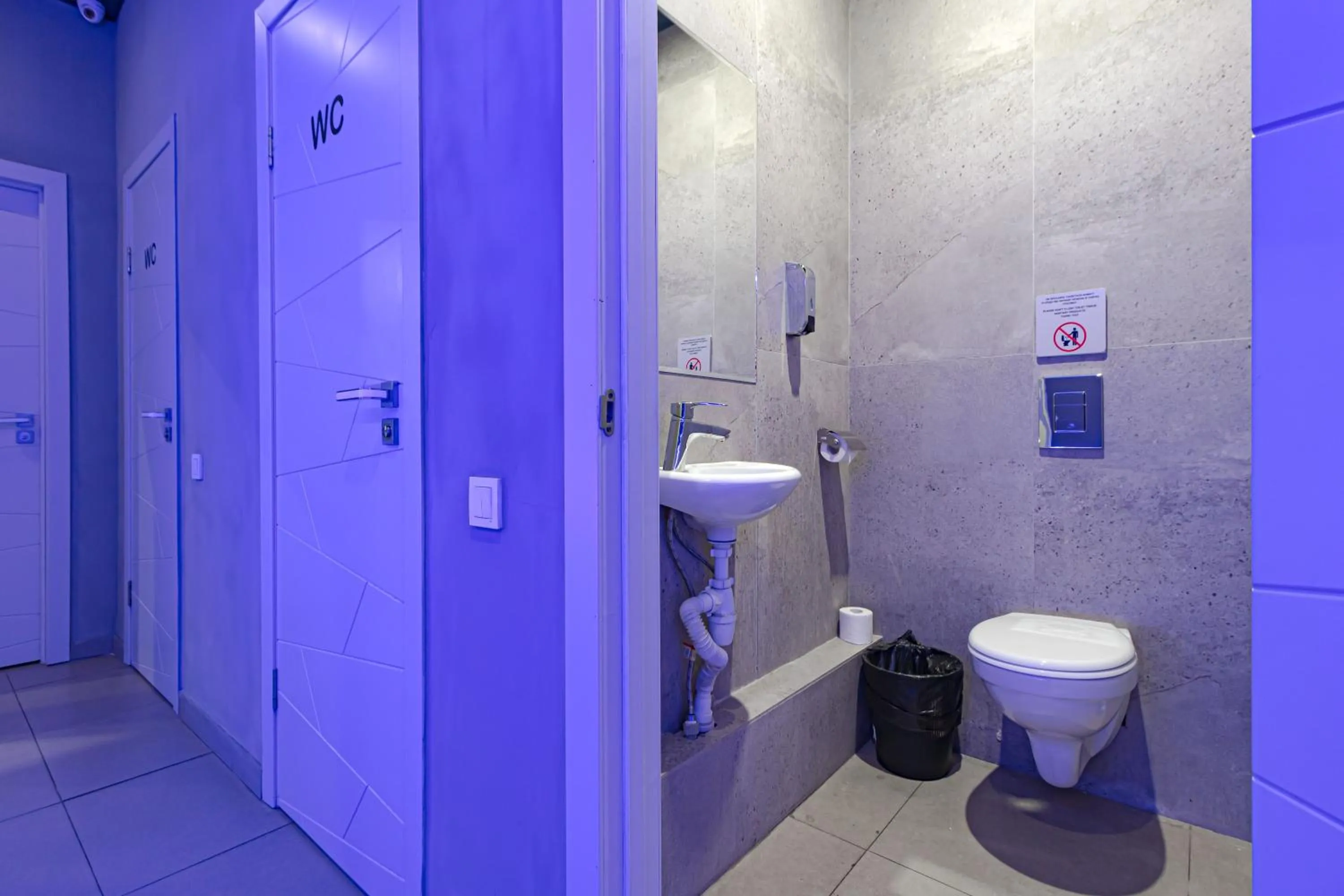 CAPS LOCK Future Hotel