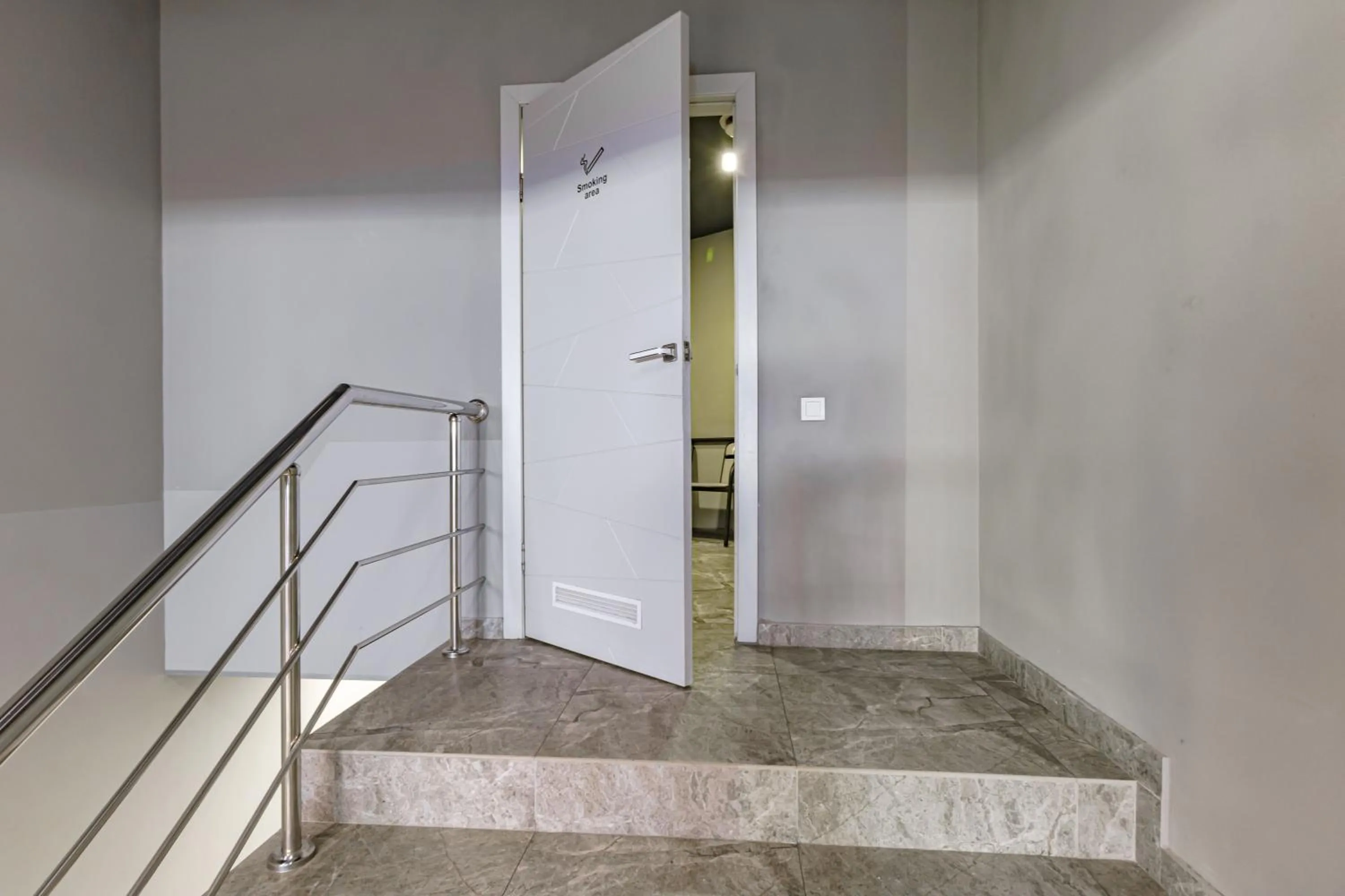 CAPS LOCK Future Hotel