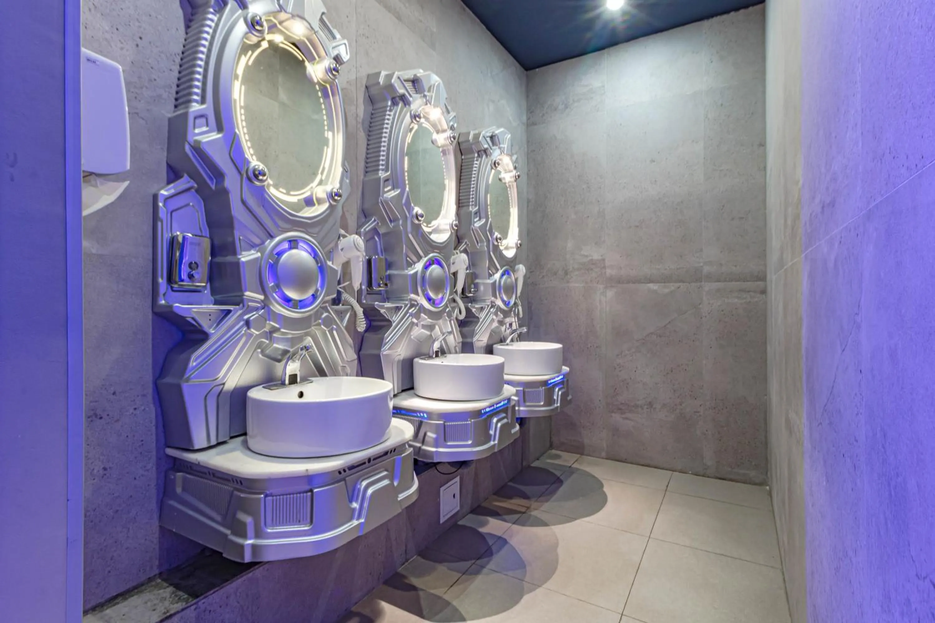 CAPS LOCK Future Hotel