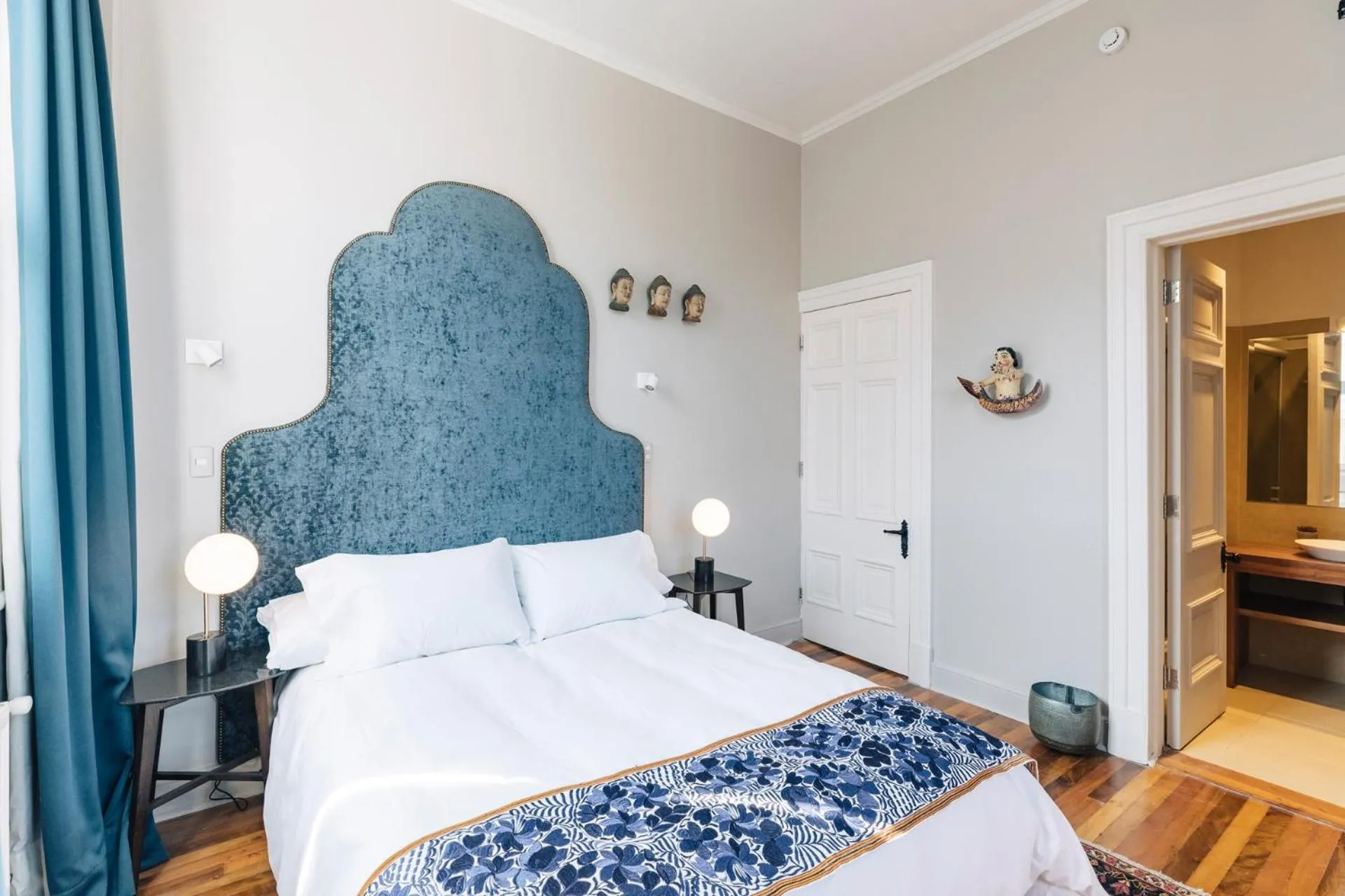 Bedroom, Bed in Casablu Hotel