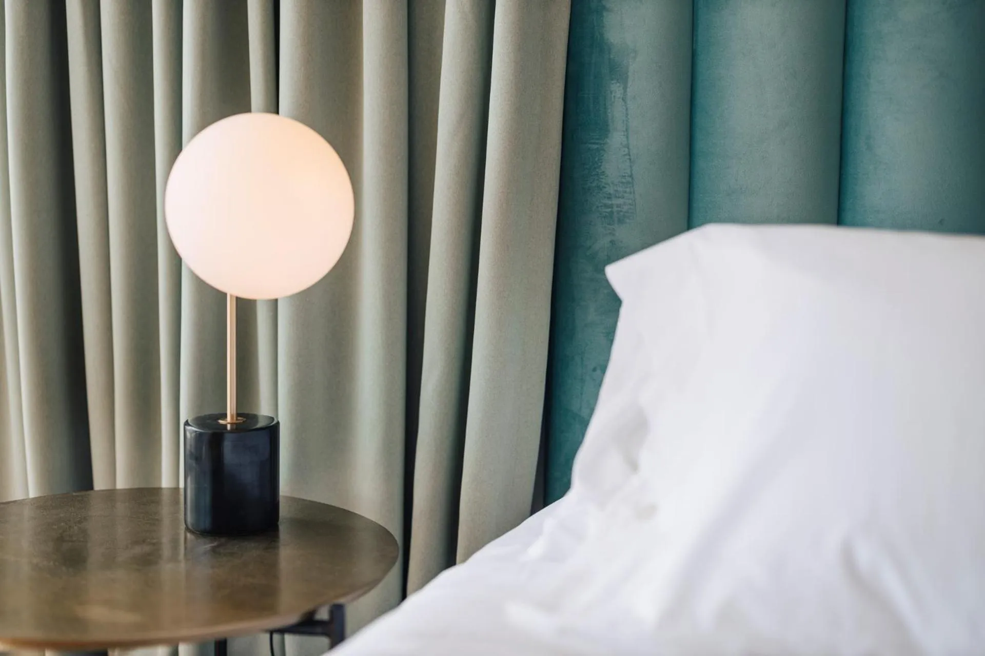 Bed in Casablu Hotel