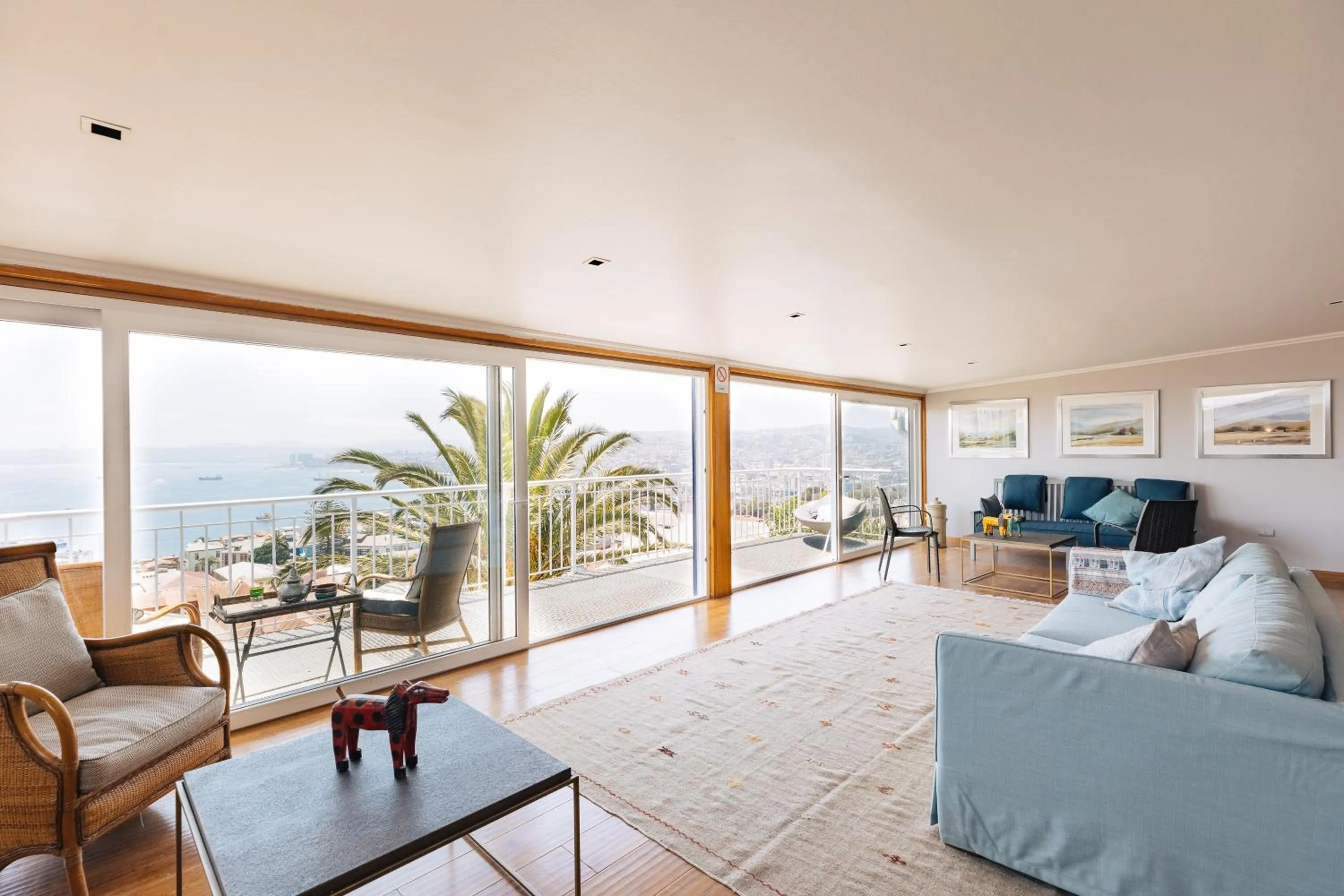 Living room in Casablu Hotel