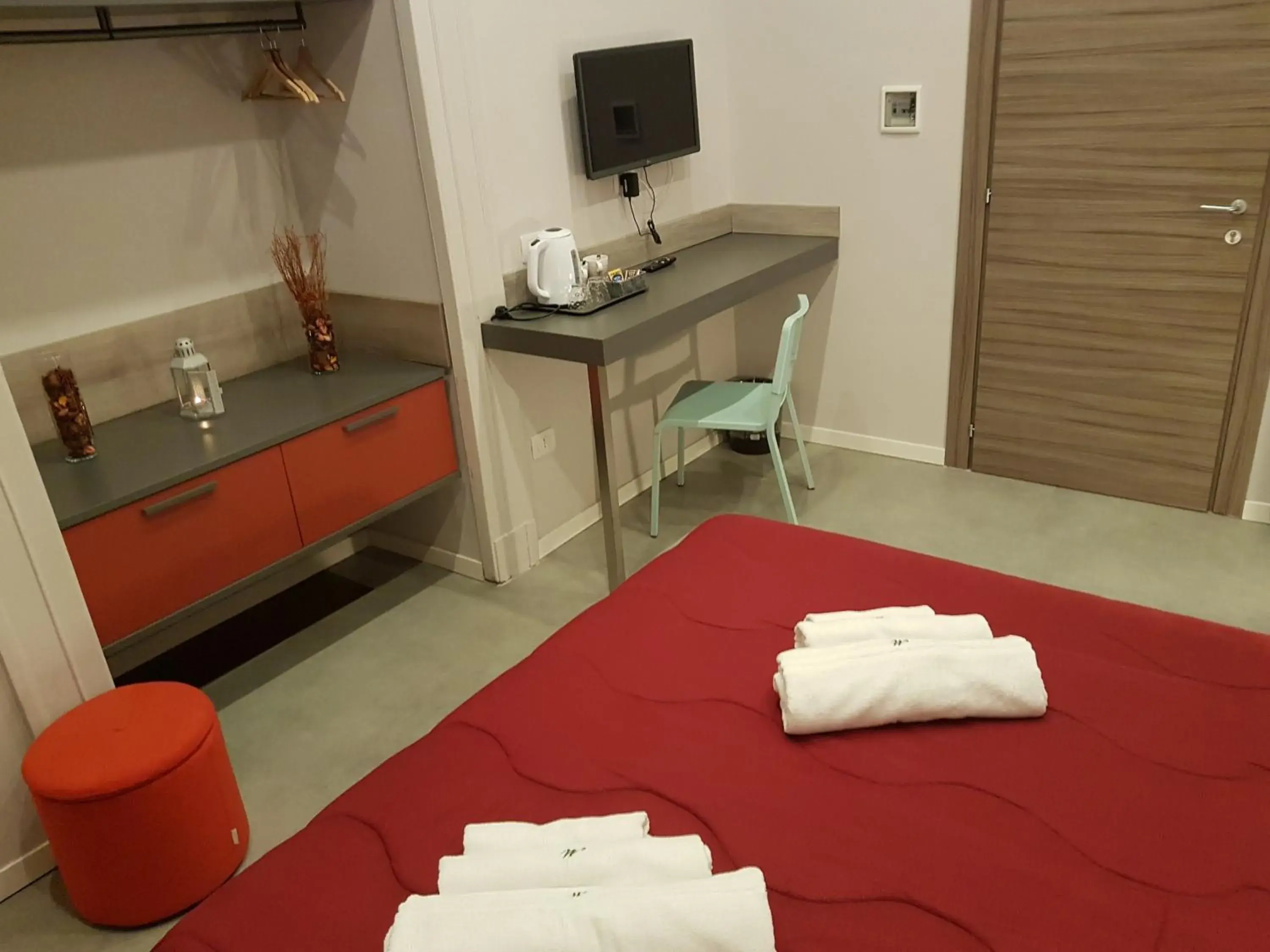 Double Room with Private External Bathroom in Your Home in Naples Double Room with Private External Bathroom in Your Home in Naples