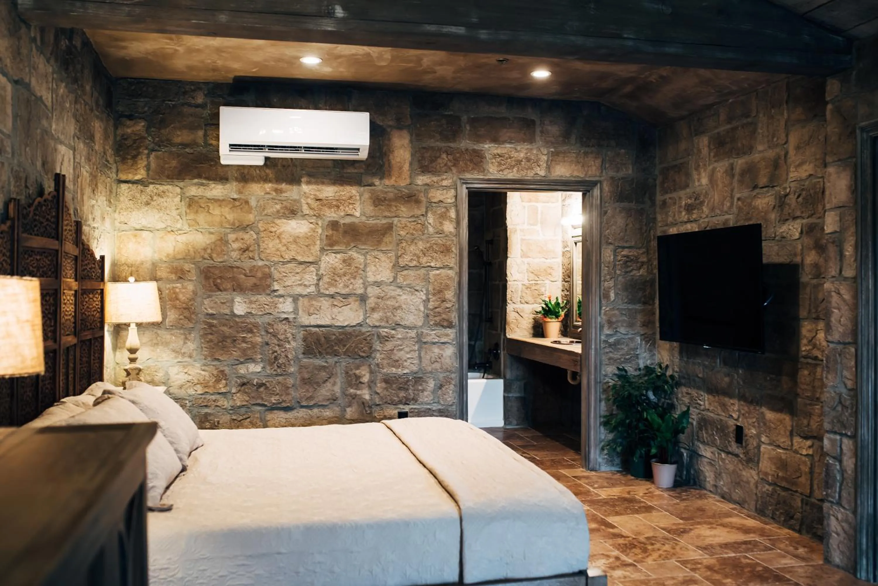 Bed in The Inn at Zaca Creek