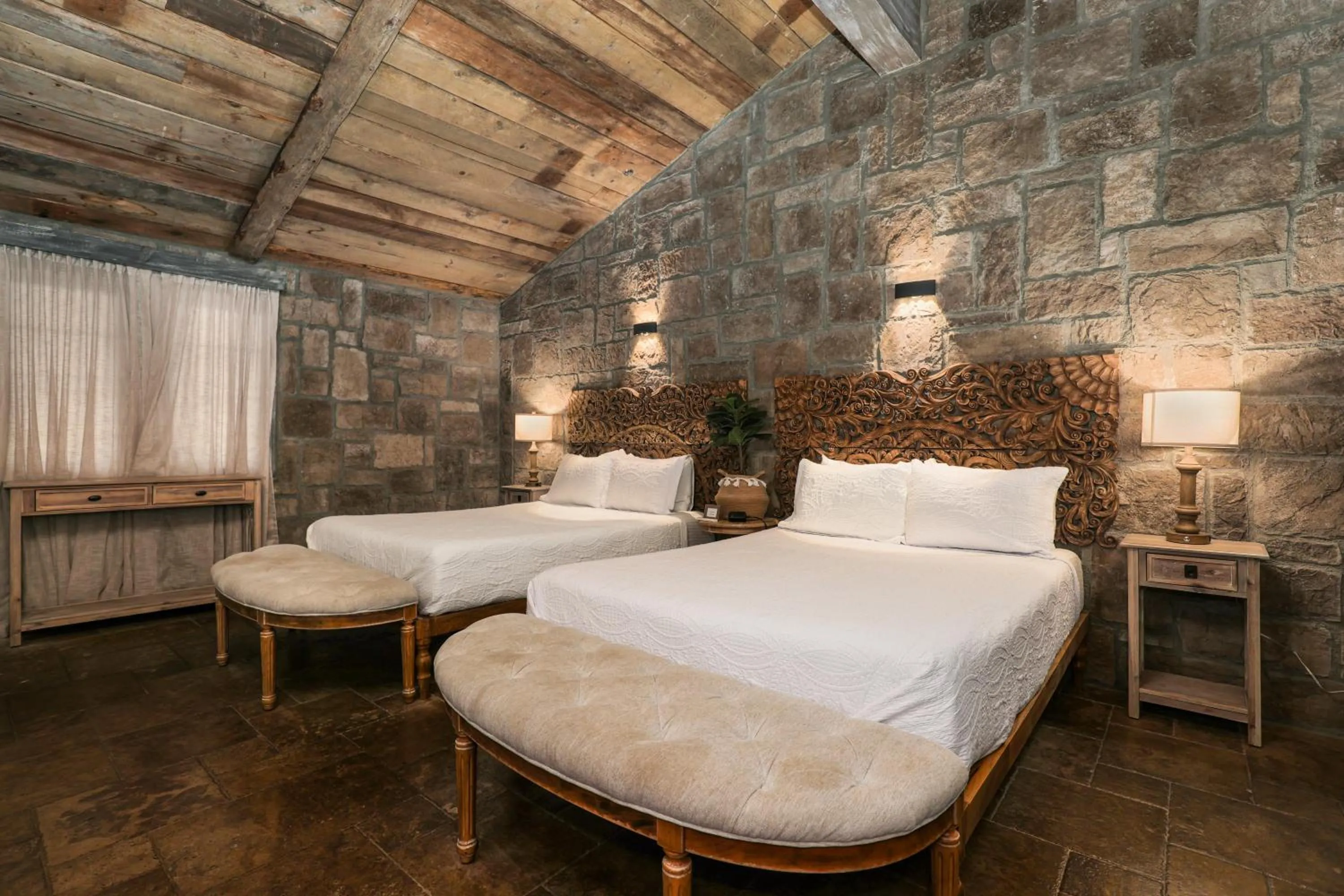 Bed in The Inn at Zaca Creek