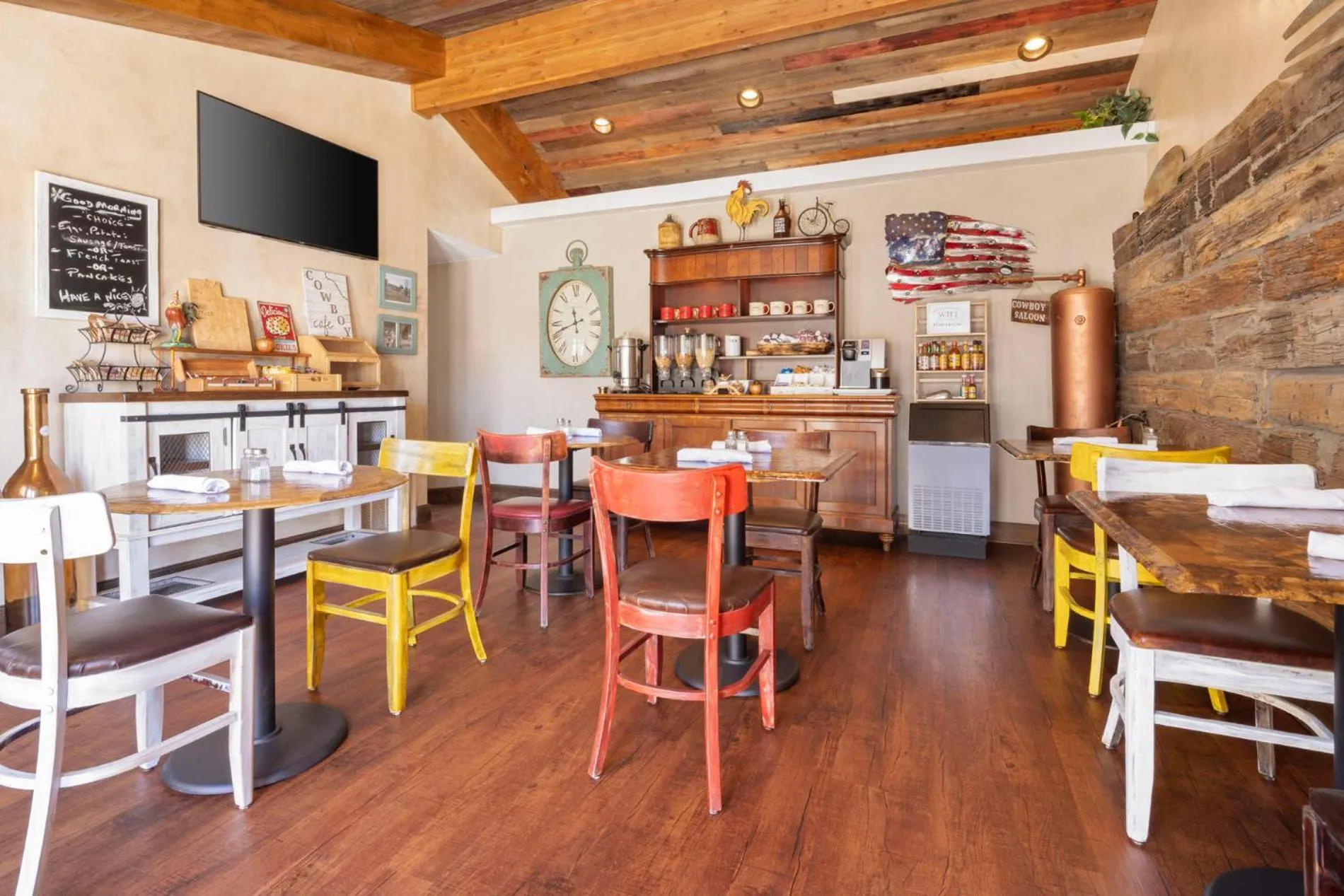 Restaurant/places to eat in River Rock Inn B&B