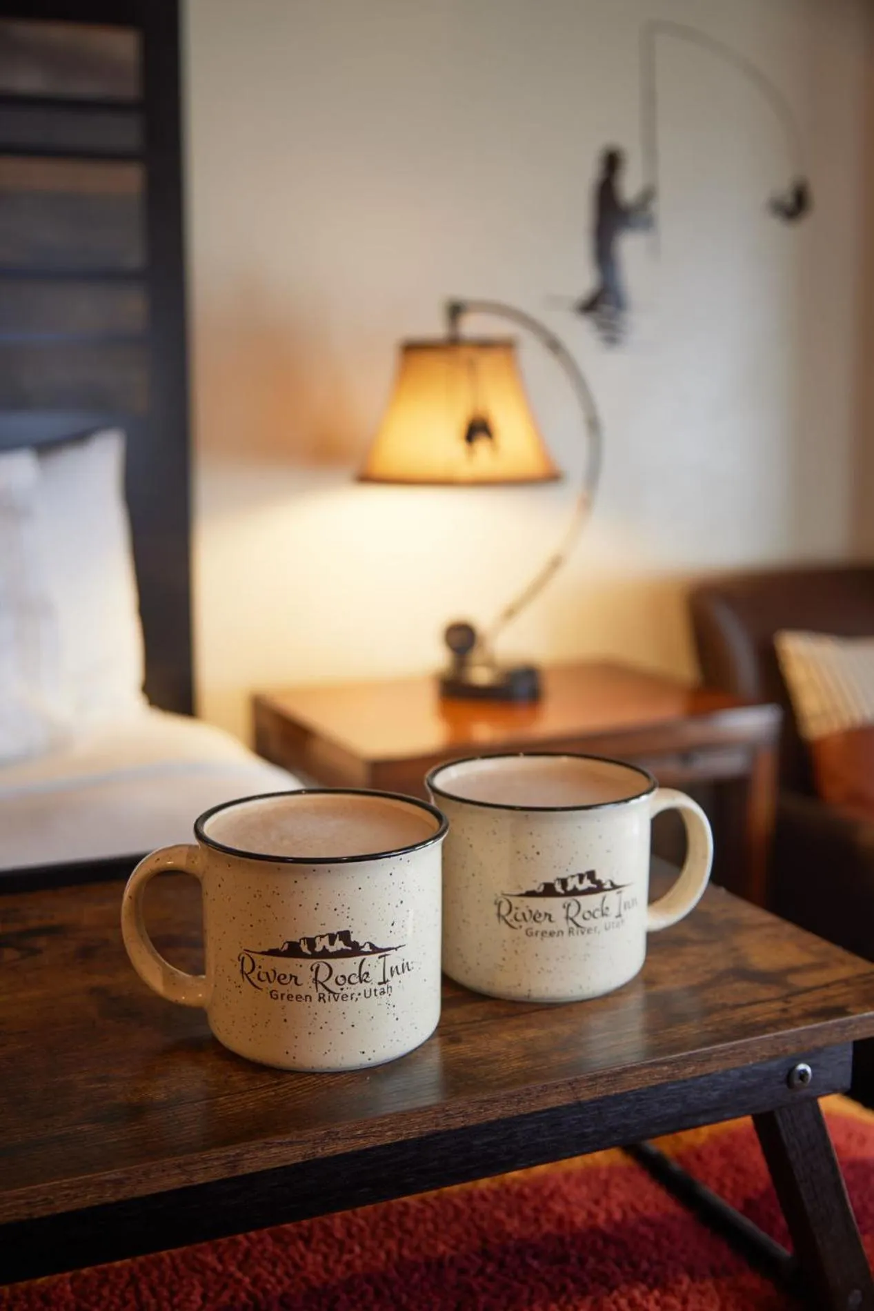 Coffee/tea facilities, Bed in River Rock Inn B&B