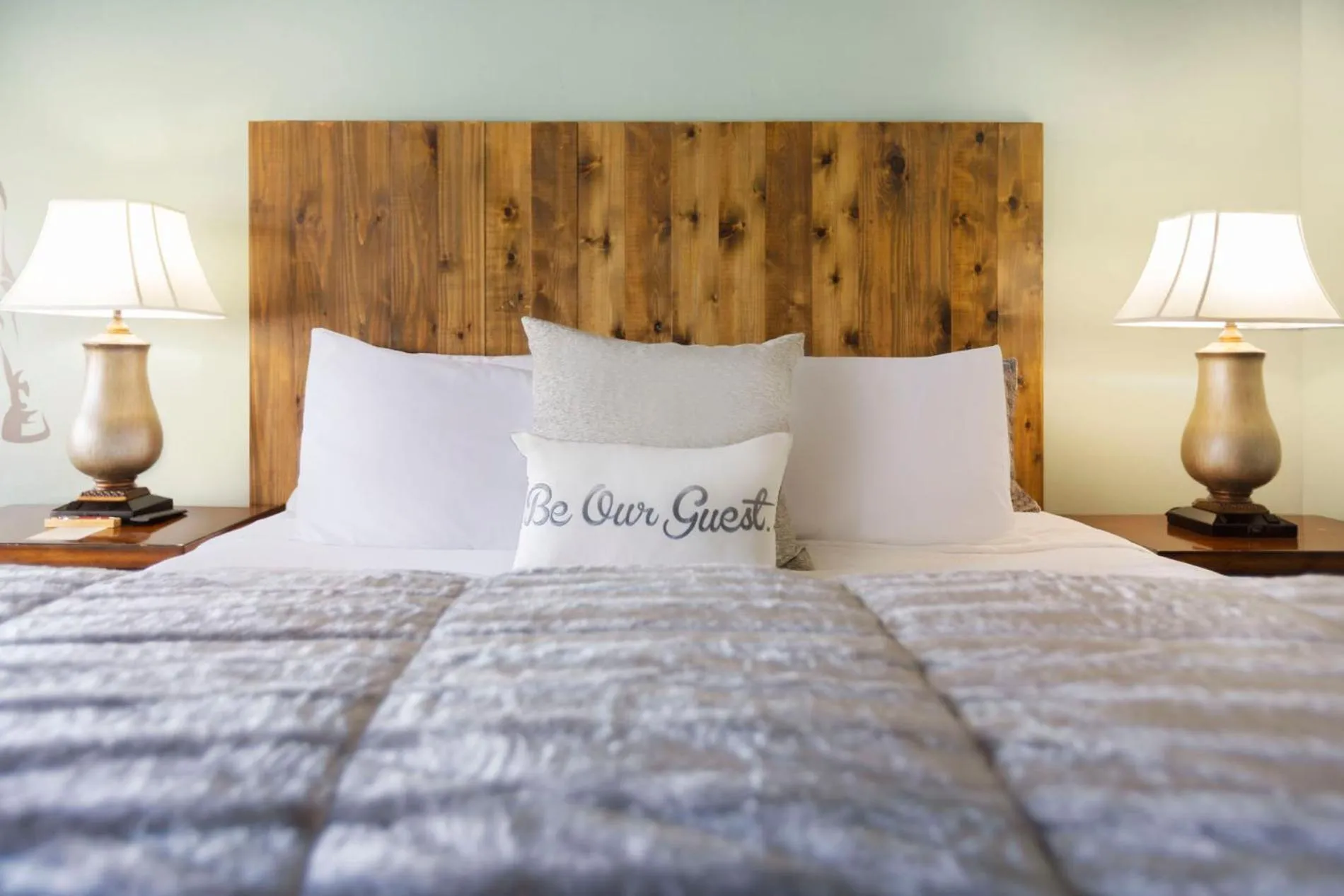 Bed in River Rock Inn B&B