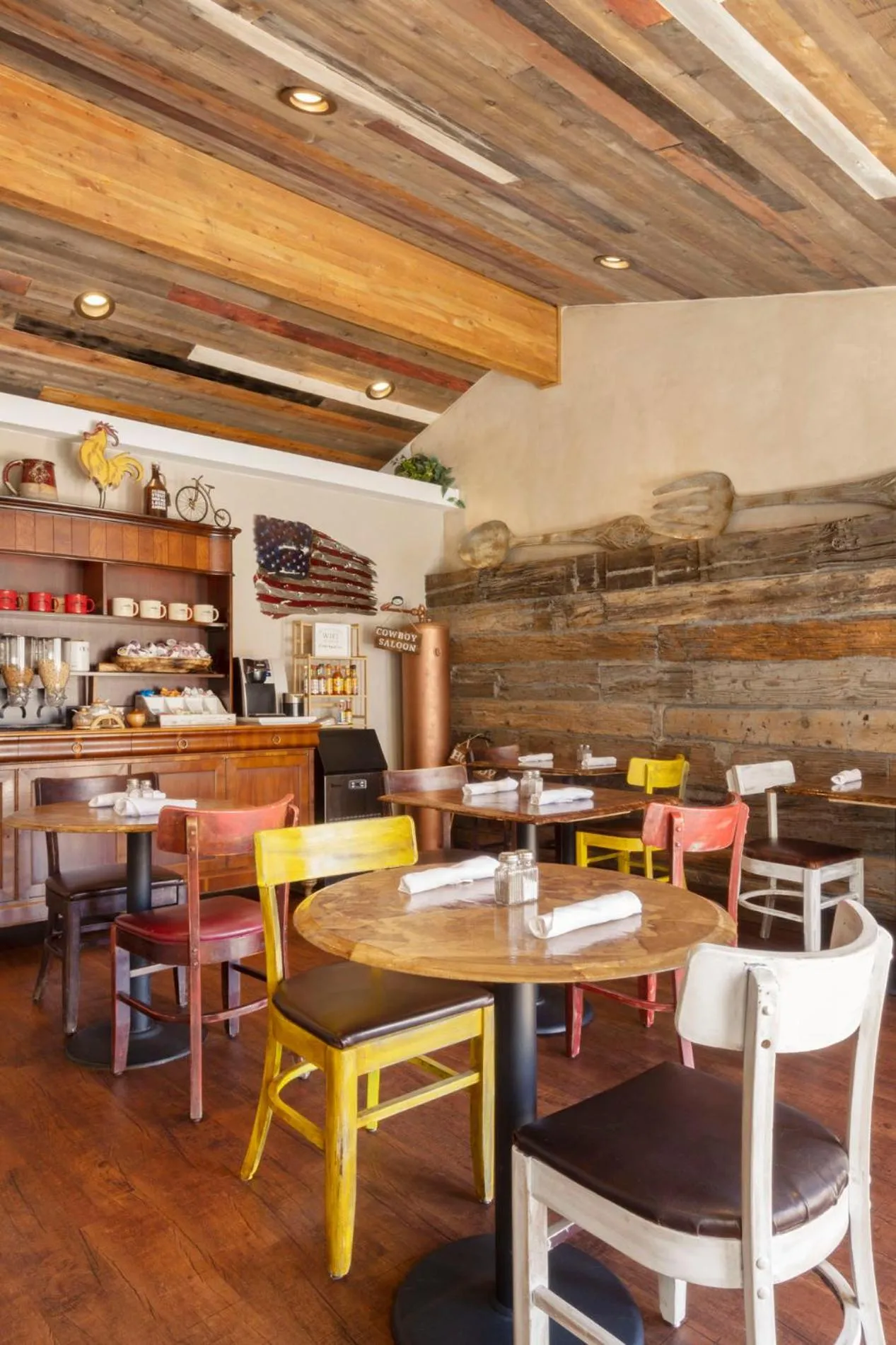 Restaurant/places to eat in River Rock Inn B&B