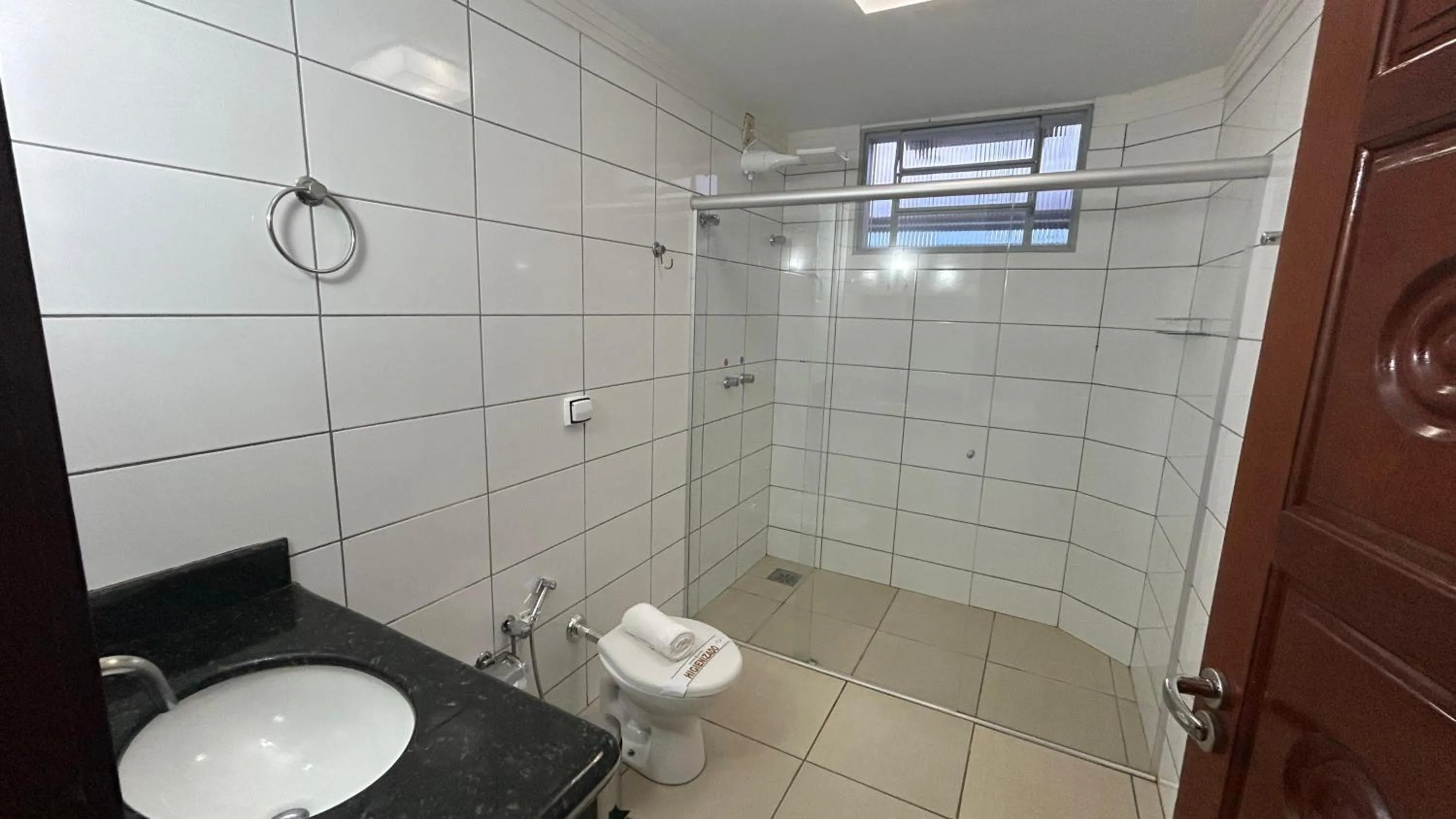 Bathroom in Havana Express