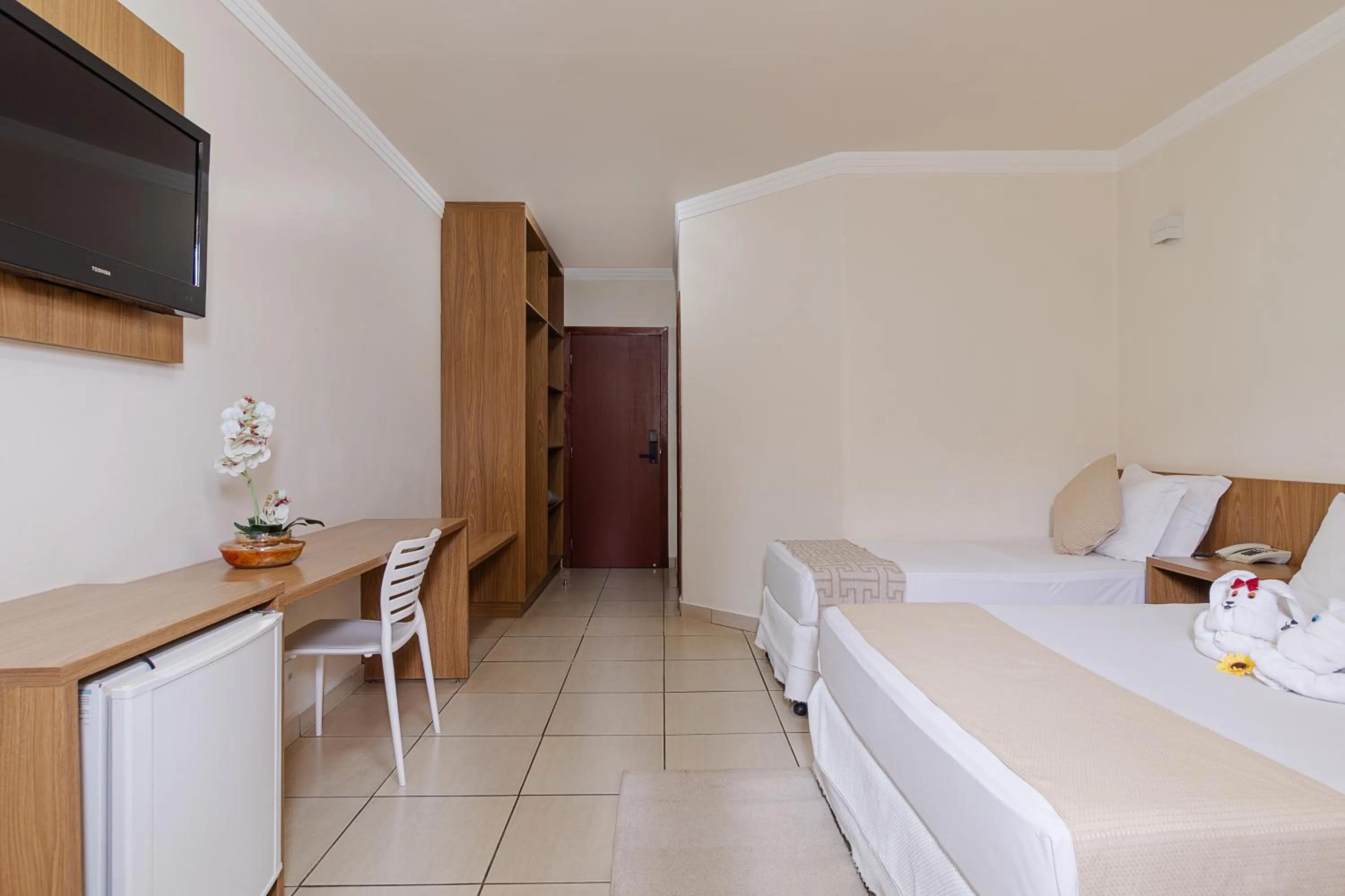 Bedroom, Bed in Havana Express