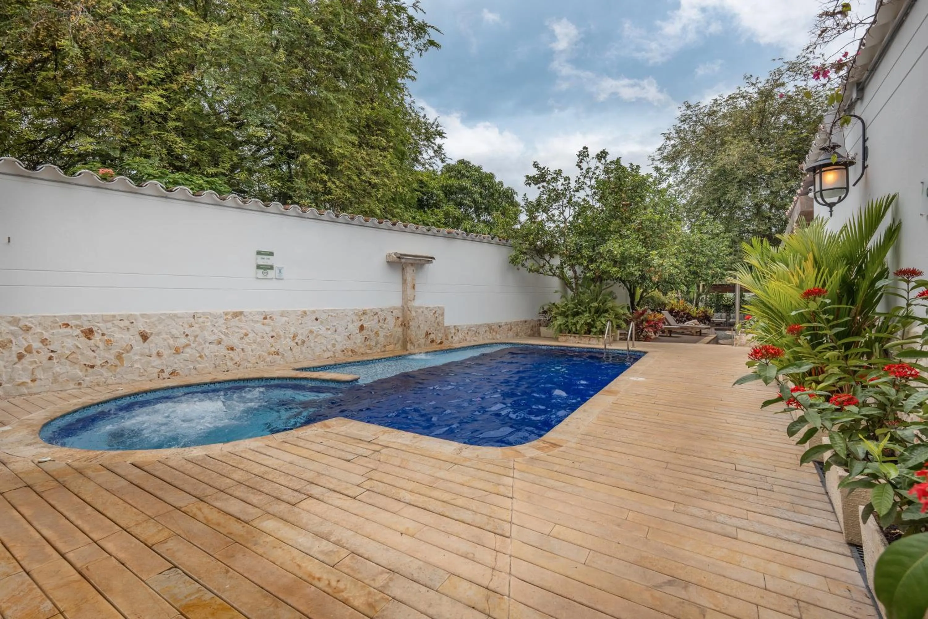 Swimming pool in Casa Bixa Hotel Boutique -Santa Fe de Antioquia- Mayores de 12 años