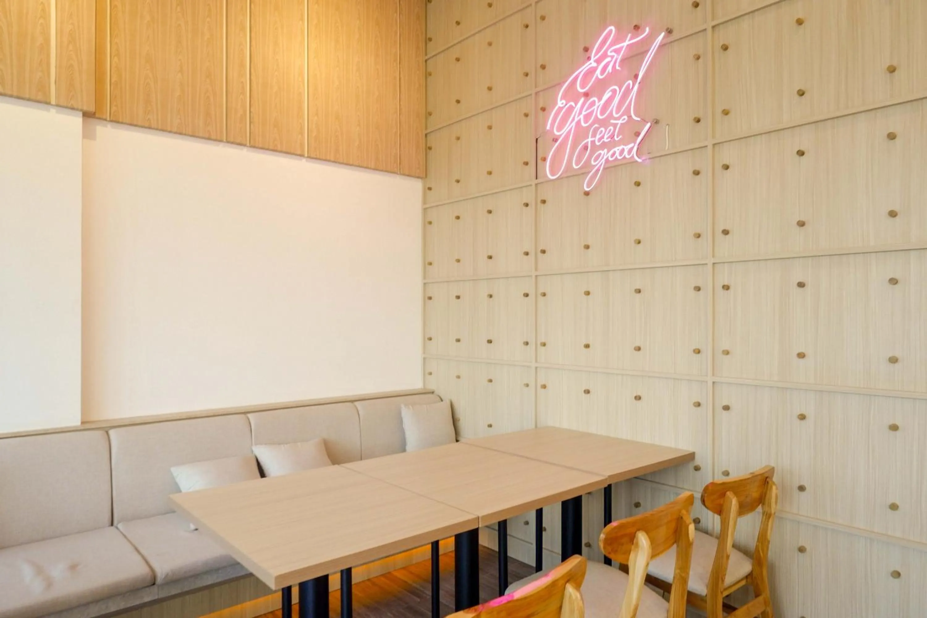 Restaurant/places to eat in RedDoorz near Universitas Muhammadiyah Purwokerto