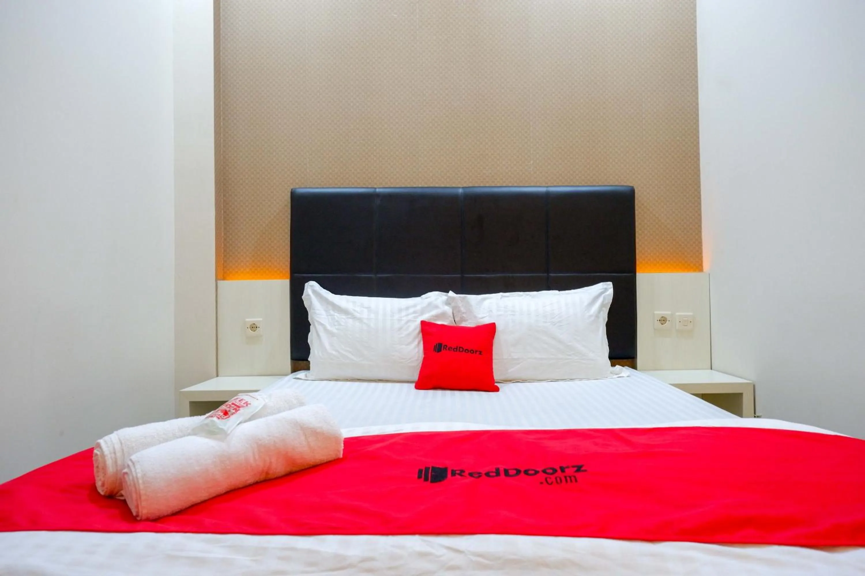 Bedroom, Bed in RedDoorz near Universitas Muhammadiyah Purwokerto