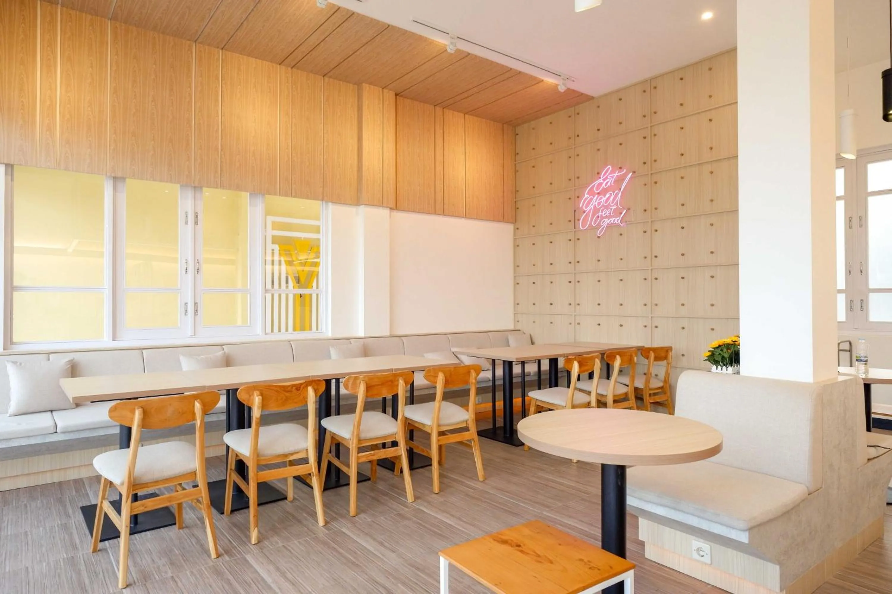 Restaurant/places to eat in RedDoorz near Universitas Muhammadiyah Purwokerto