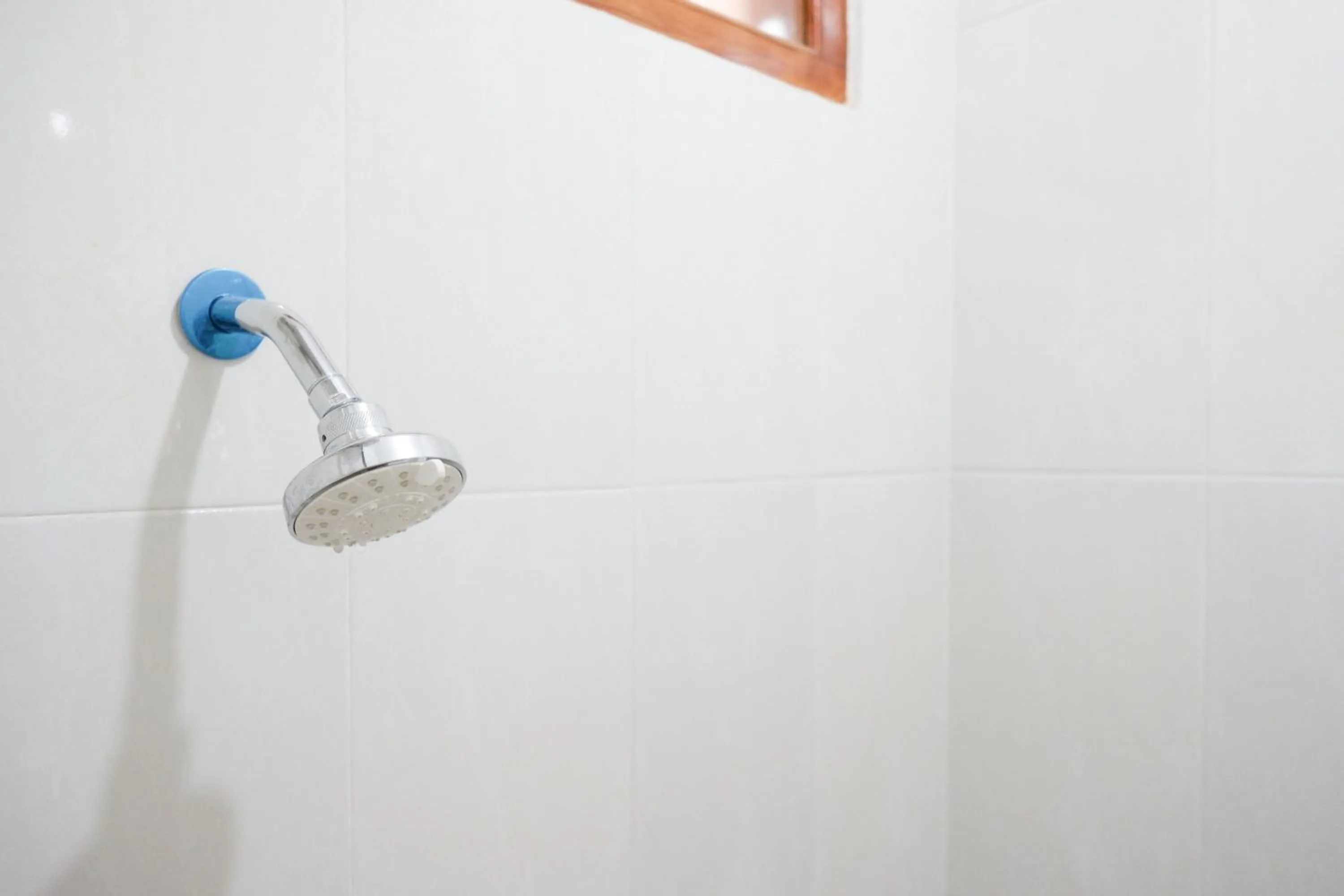 Bathroom in RedDoorz near Universitas Muhammadiyah Purwokerto