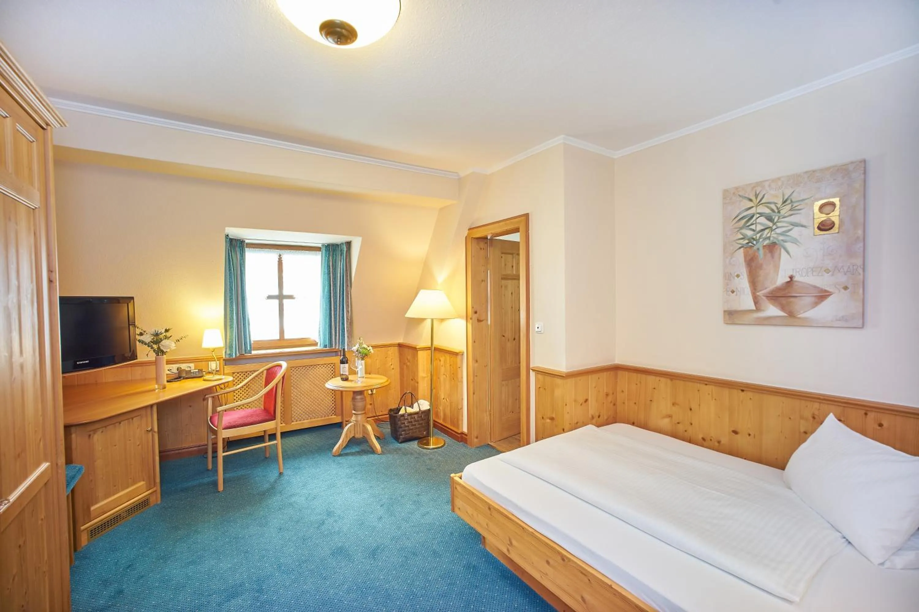 Photo of the whole room, Bed in Hotel Klosterhotel Ludwig der Bayer