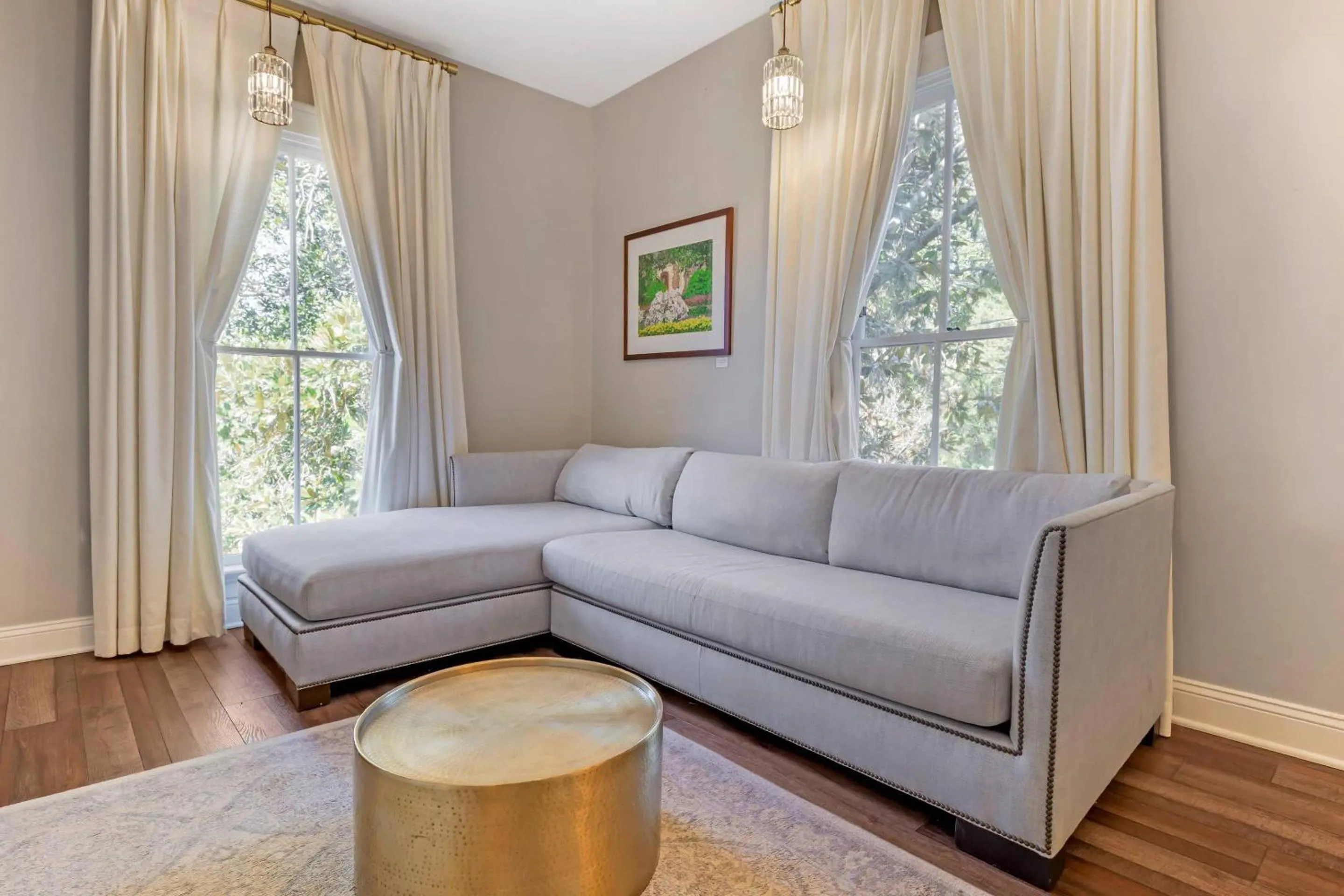 Bedroom in The Colonial Inn, an Ascend Collection Hotel