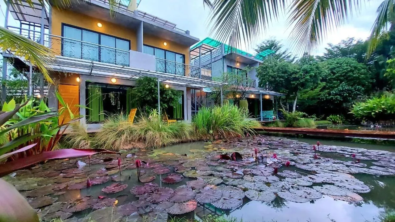 River CoCo @ Amphawa