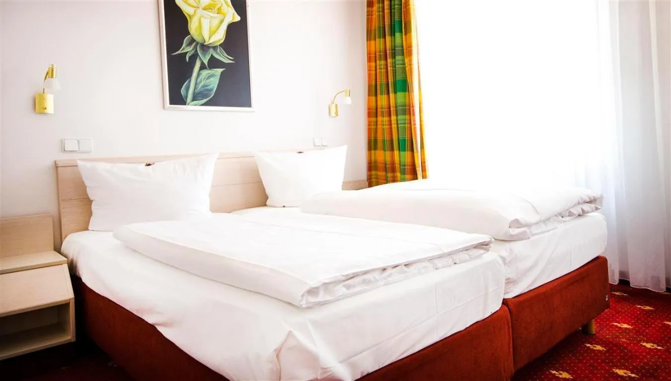 Bed in Parkhotel Helmstedt