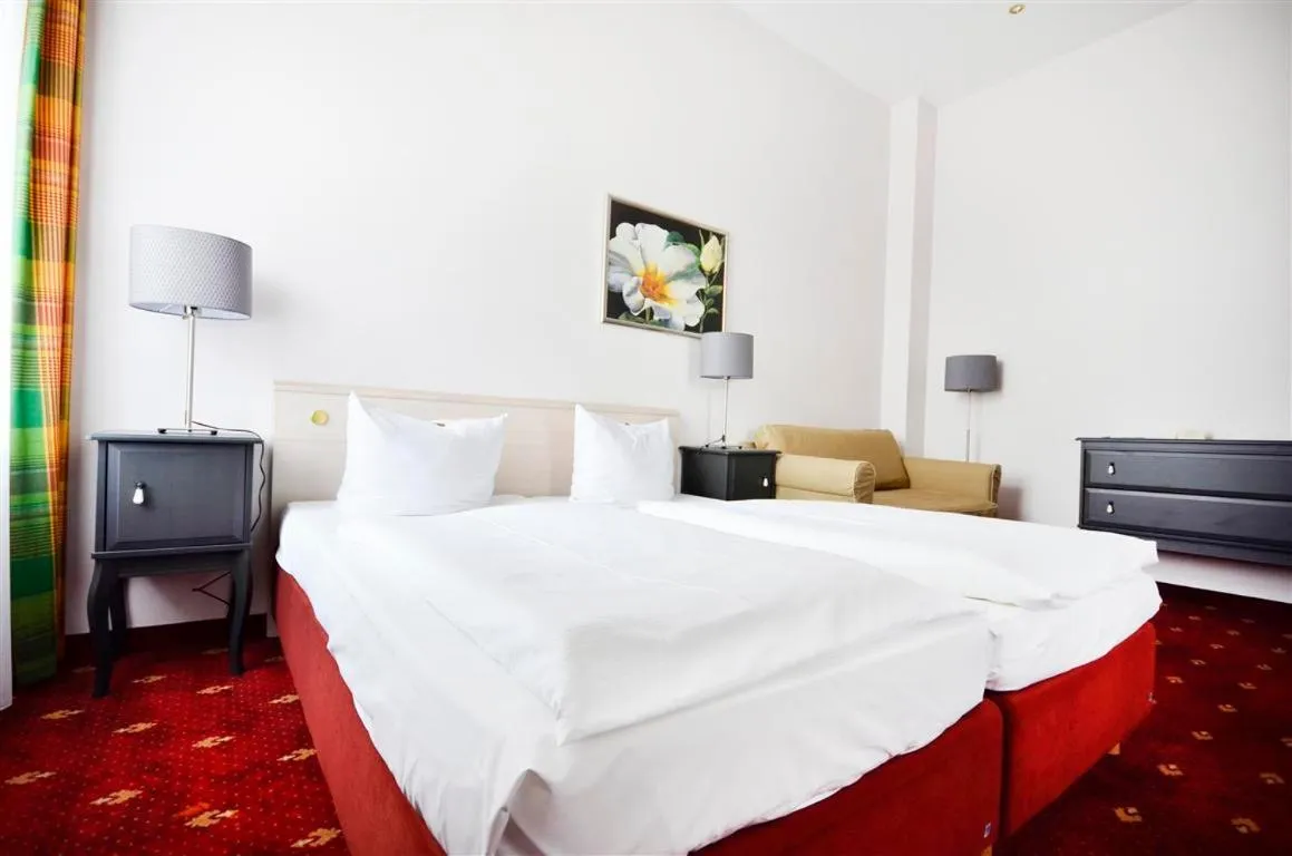 Bed in Parkhotel Helmstedt