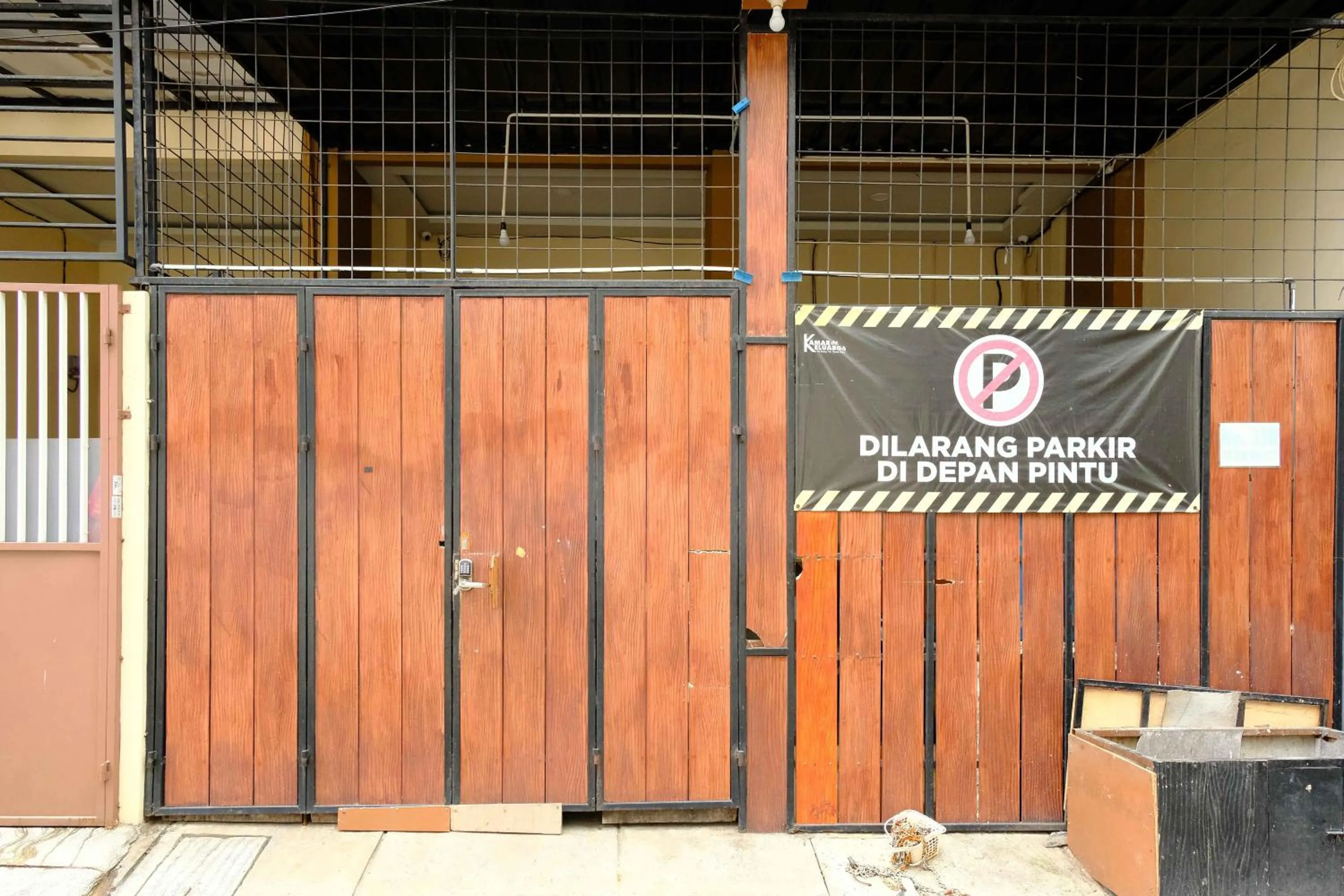 Lobby or reception in Cendrawasih Residence Mitra RedDoorz