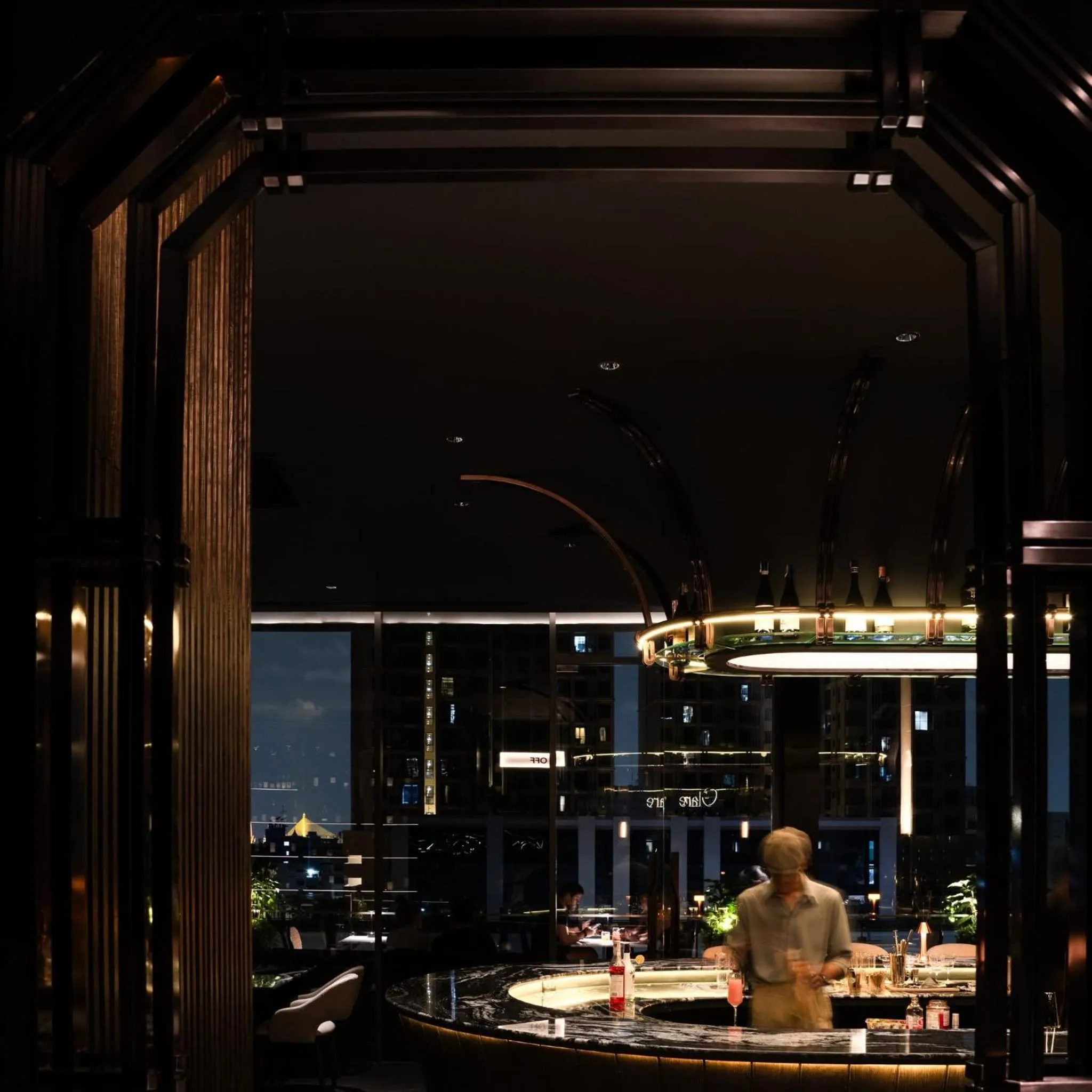 Restaurant/places to eat in Cascade Hotel Bangkok