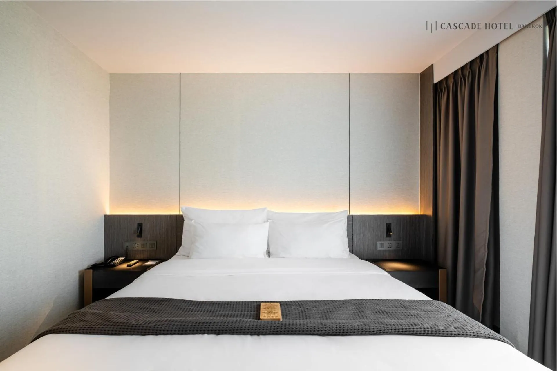 Bedroom, Bed in Cascade Hotel Bangkok