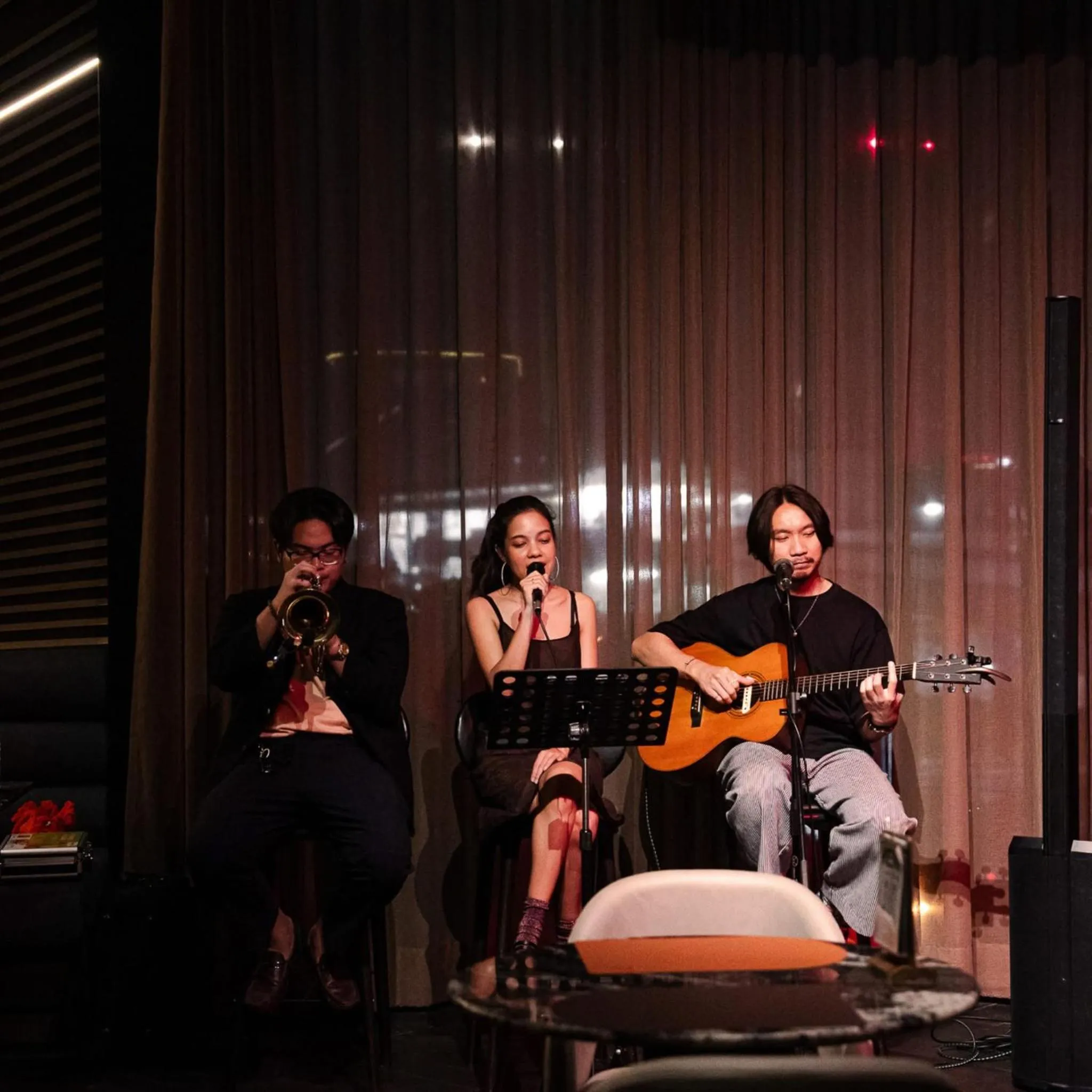 Restaurant/places to eat in Cascade Hotel Bangkok