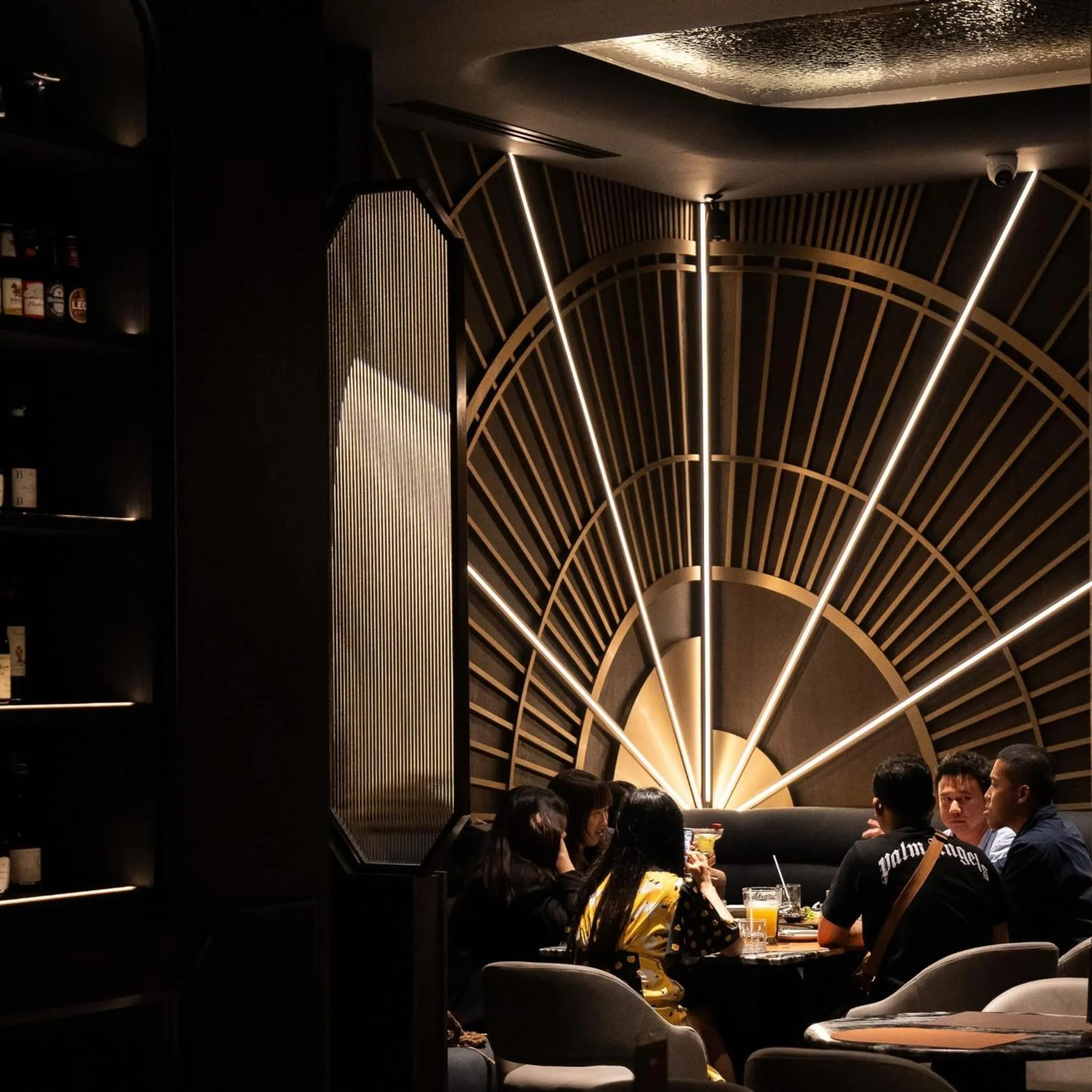 Restaurant/places to eat in Cascade Hotel Bangkok