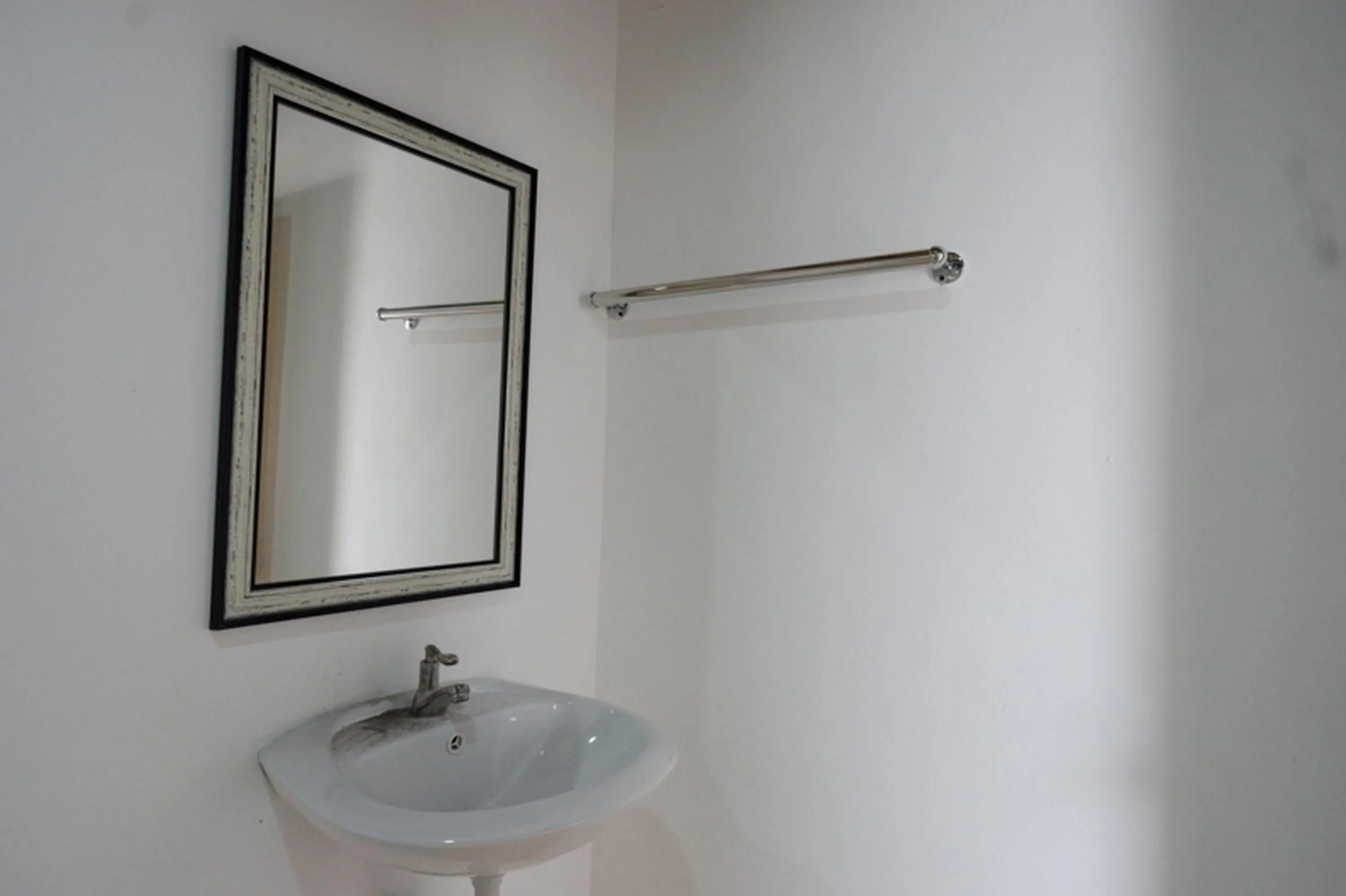 Bathroom in RedDoorz @ Demangan Sari Residence