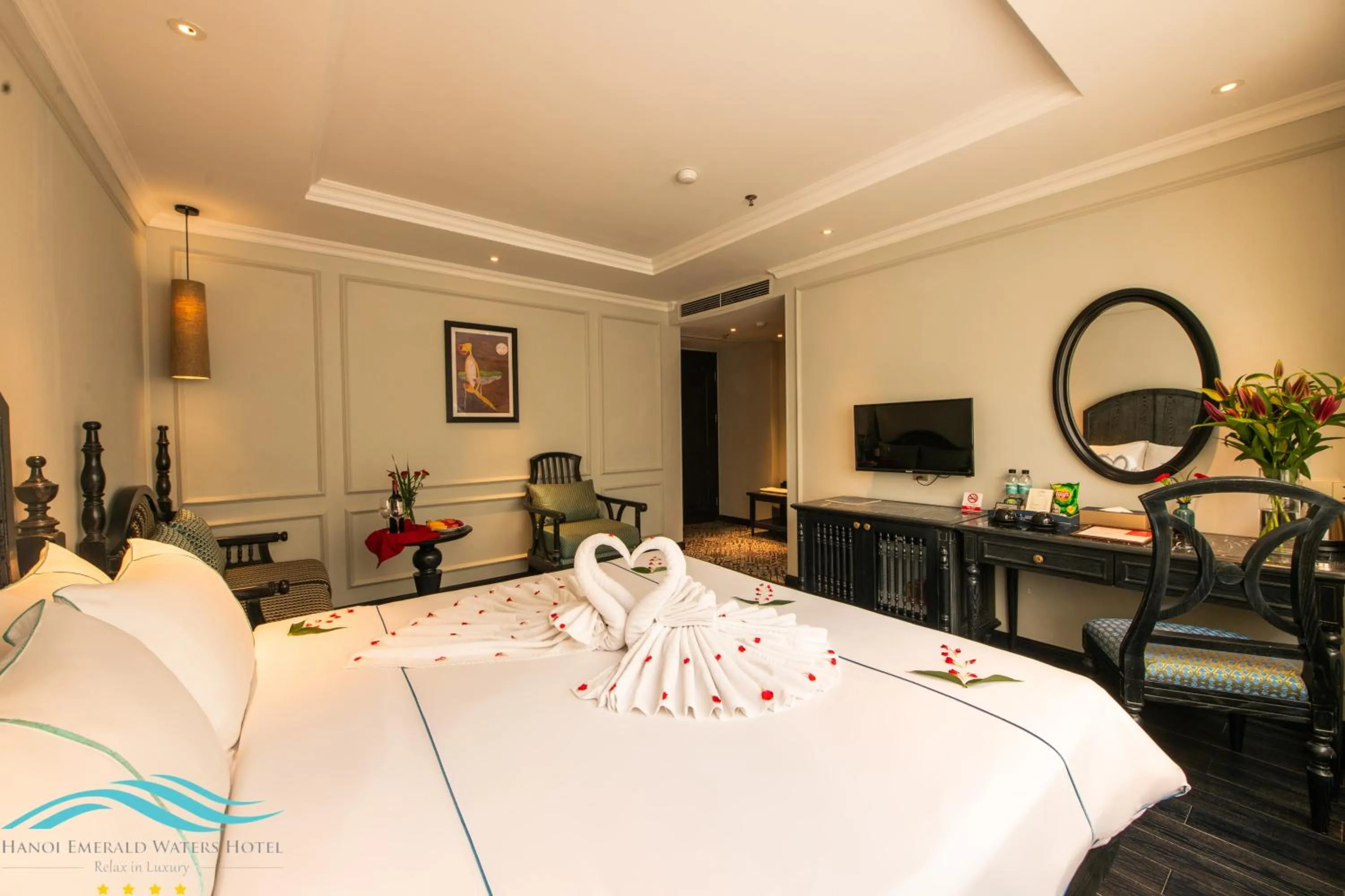 Photo of the whole room in Hanoi Emerald Waters Hotel Valley