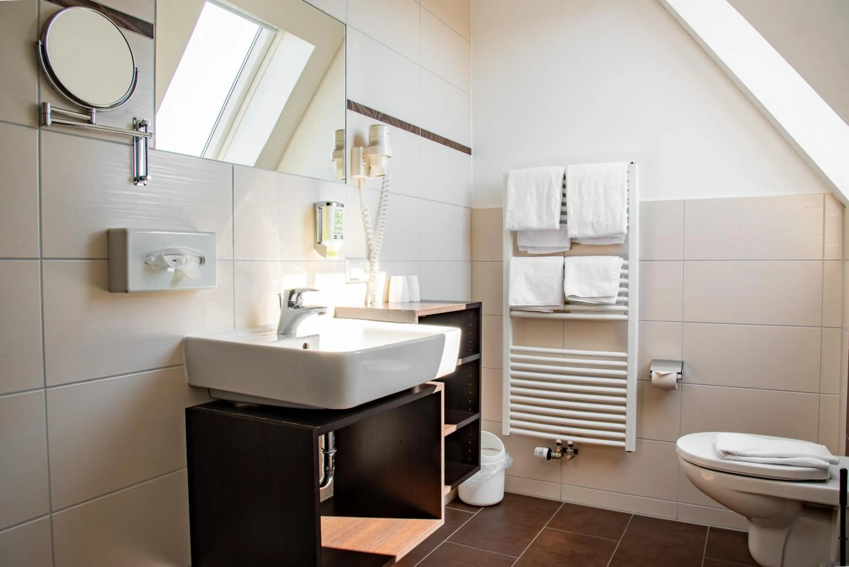 Bathroom in Hotel & Restaurant Post