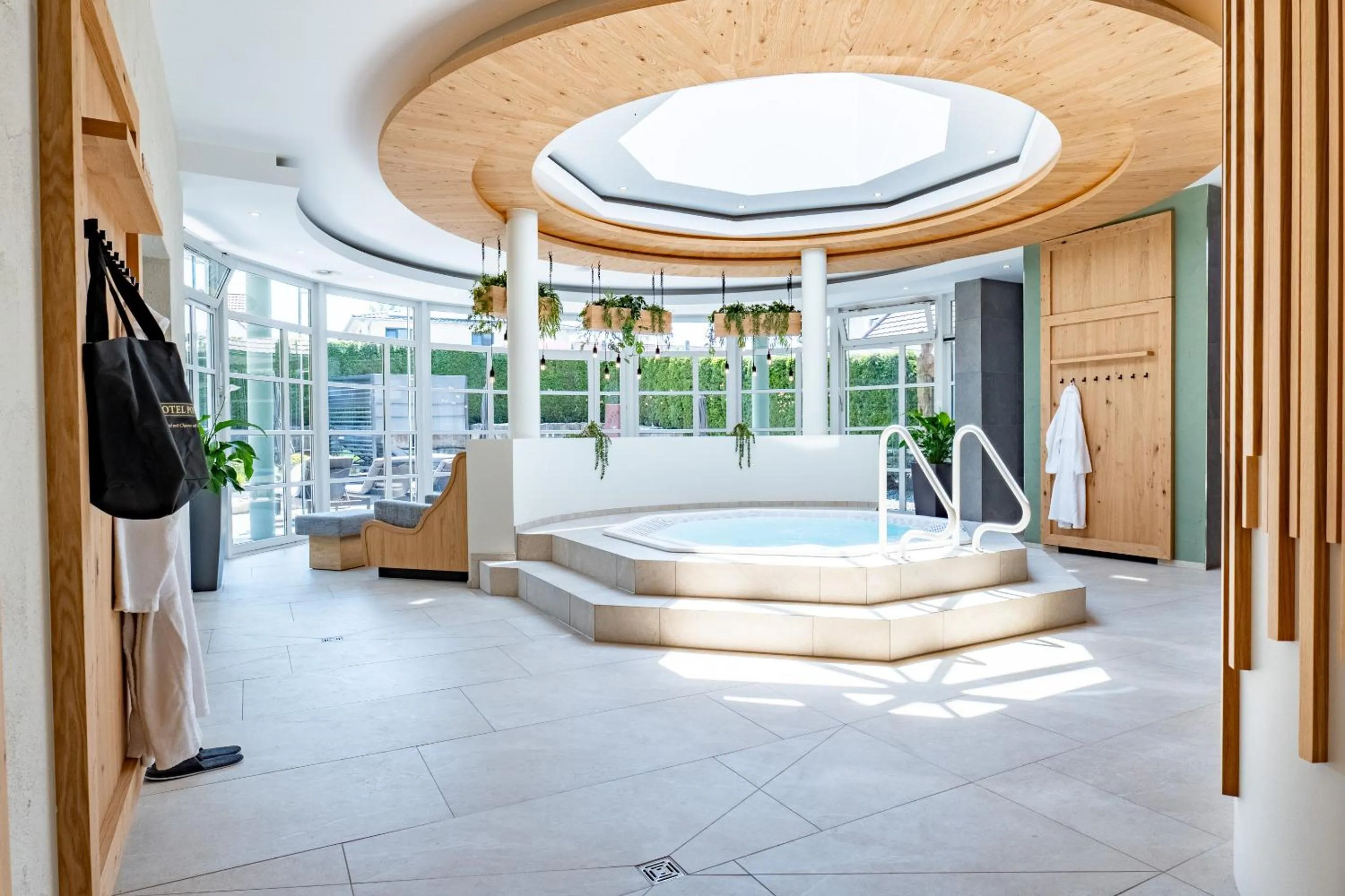 Hot Tub in Hotel & Restaurant Post