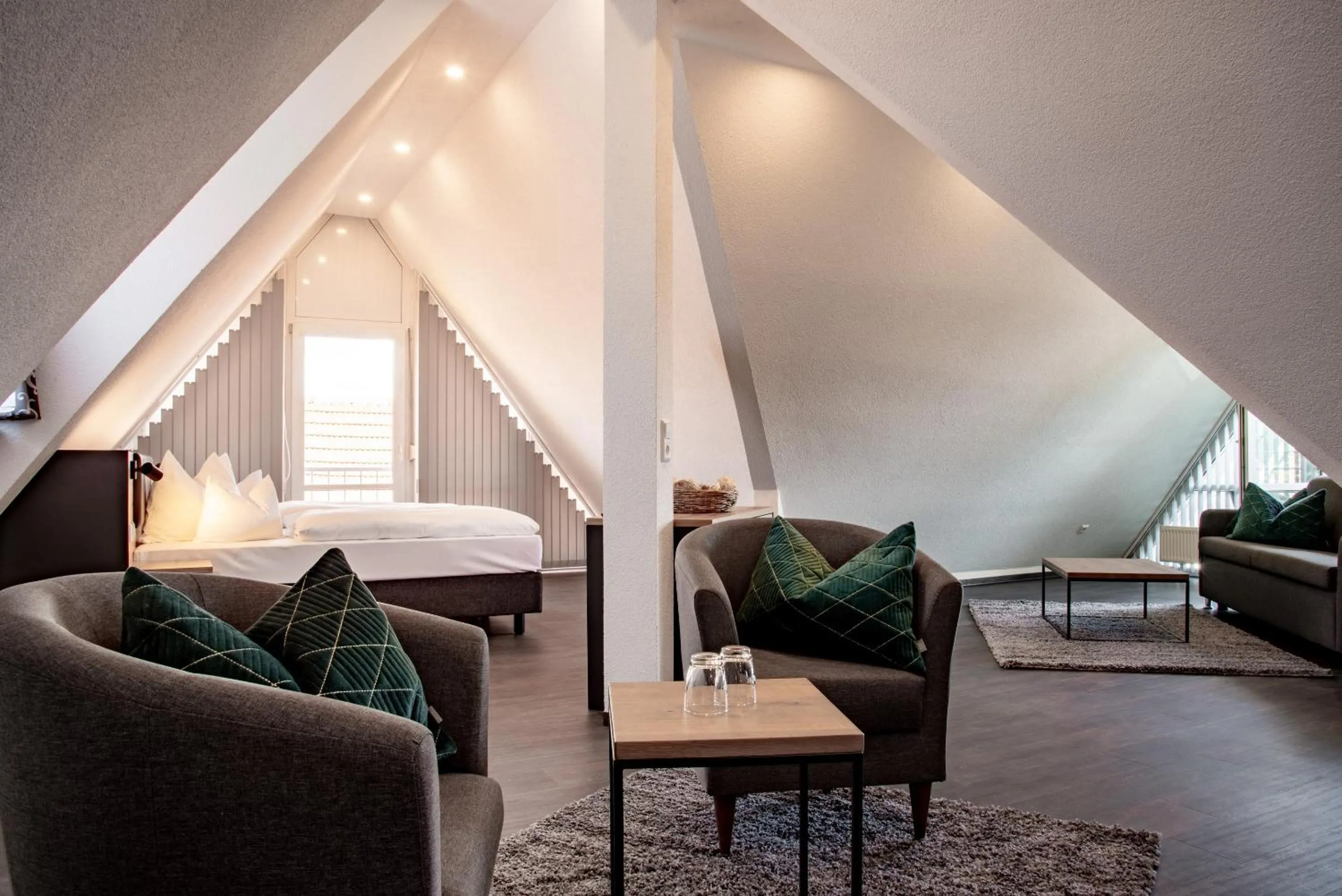 Staff, Bed in Hotel & Restaurant Post