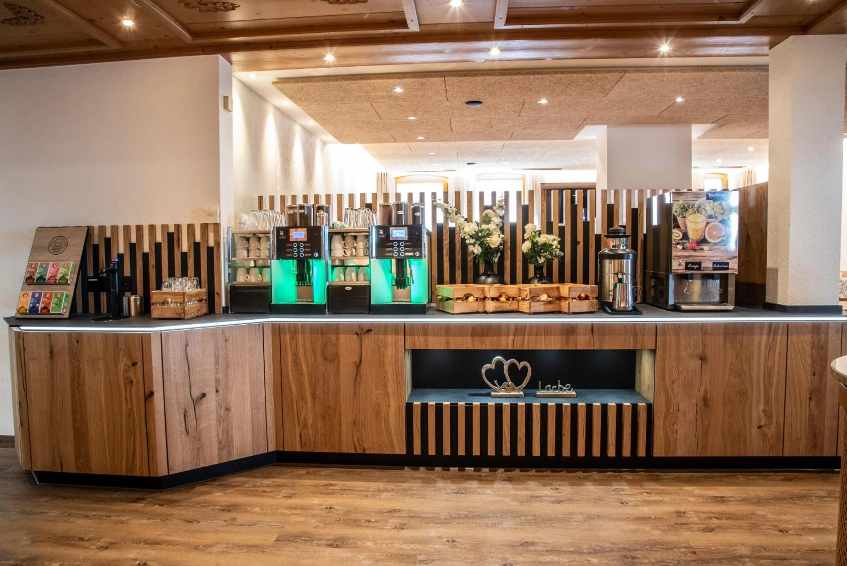 Food and drinks in Hotel & Restaurant Post