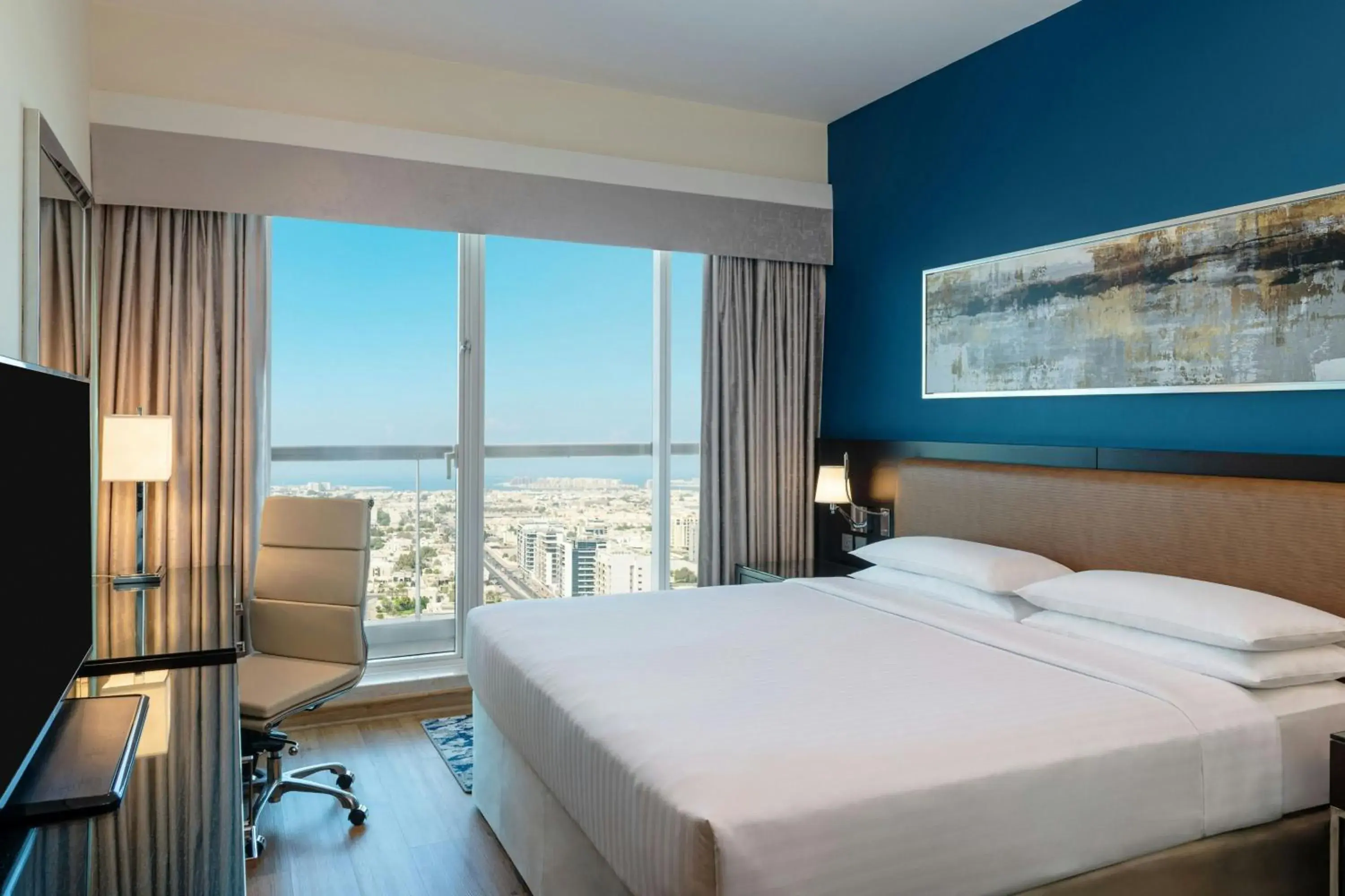 One Bedroom King Suite with Balcony - Complimentary shuttle service to Dubai Mall and Kite Beach in Four Points by Sheraton Sheikh Zayed Road One Bedroom King Suite with Balcony - Complimentary shuttle service to Dubai Mall and Kite Beach in Four Points by Sheraton Sheikh Zayed Road