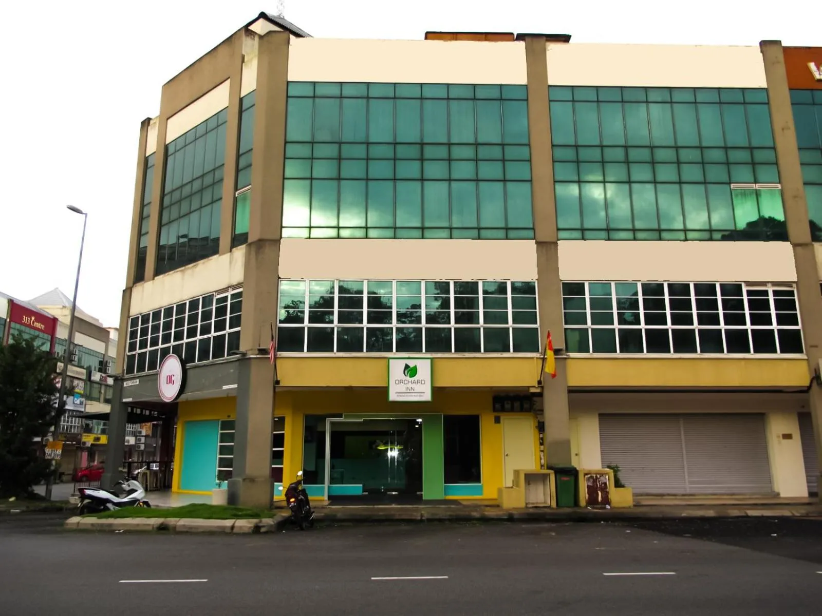 Property building in Orchard Inn Puchong