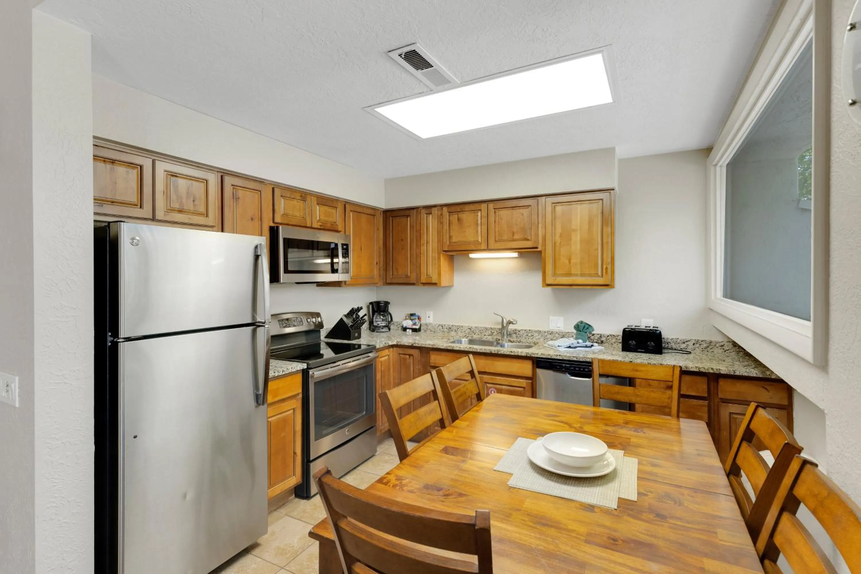 Kitchen or kitchenette in Villas at Southgate