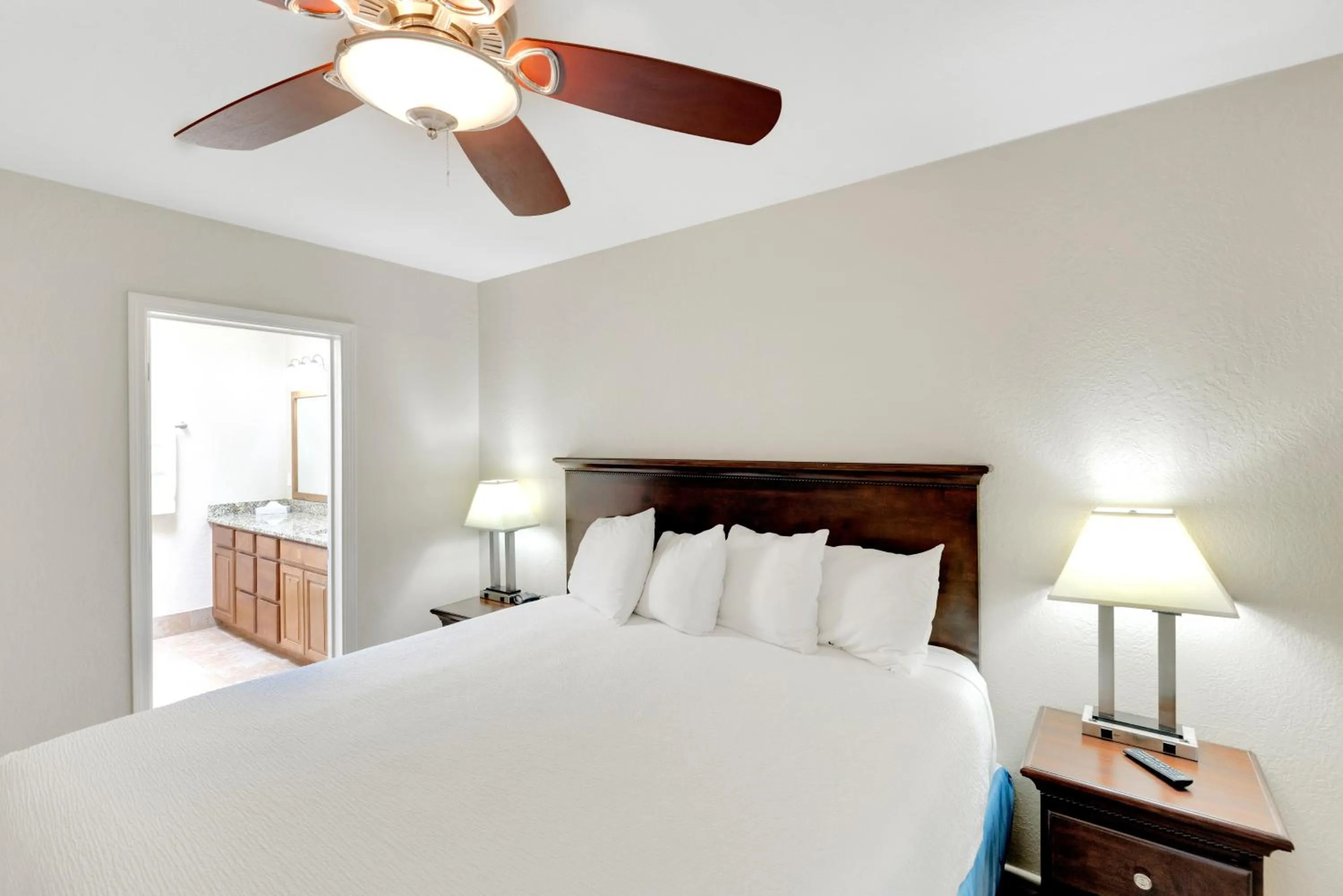 Bed in Villas at Southgate