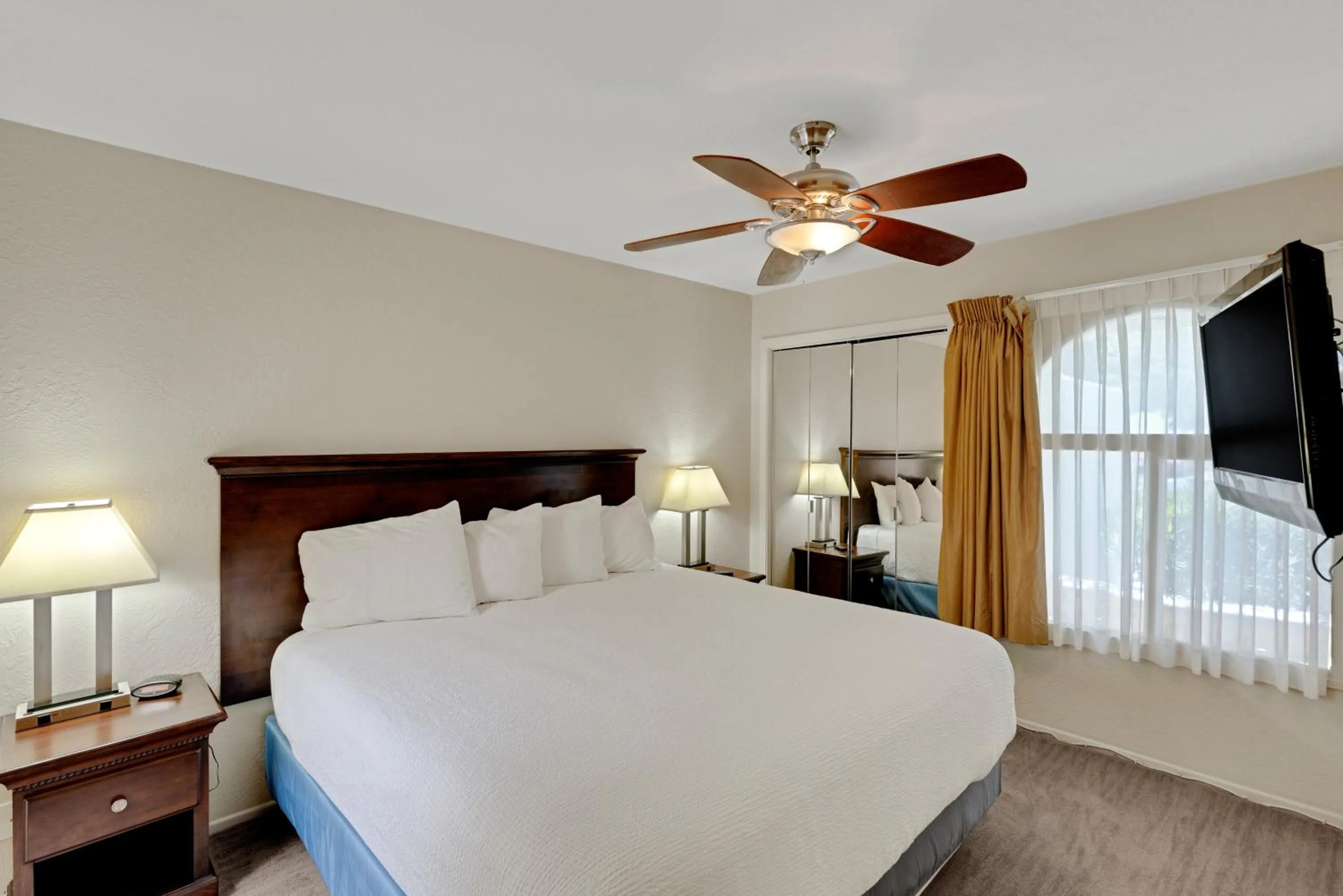 Bed in Villas at Southgate