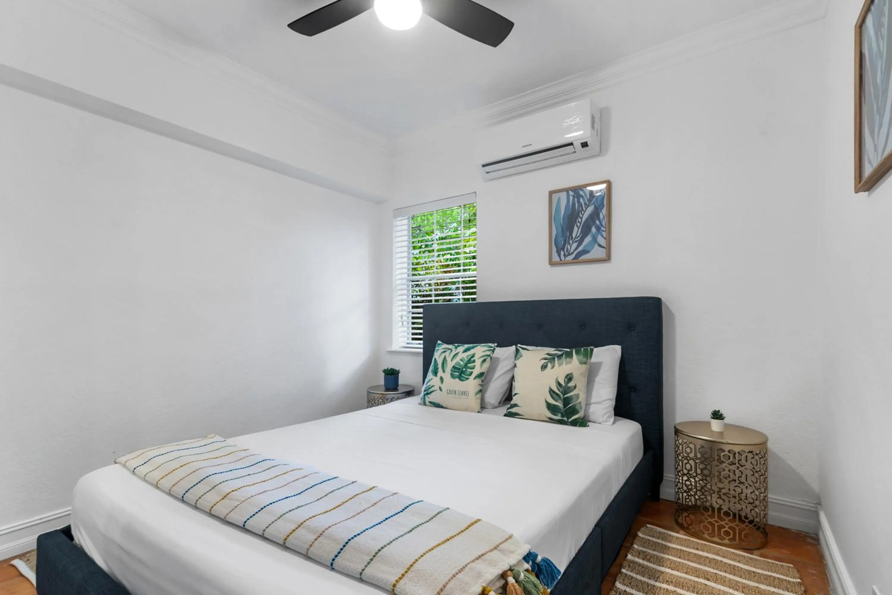 Bedroom, Bed in Alani Bay Villas
