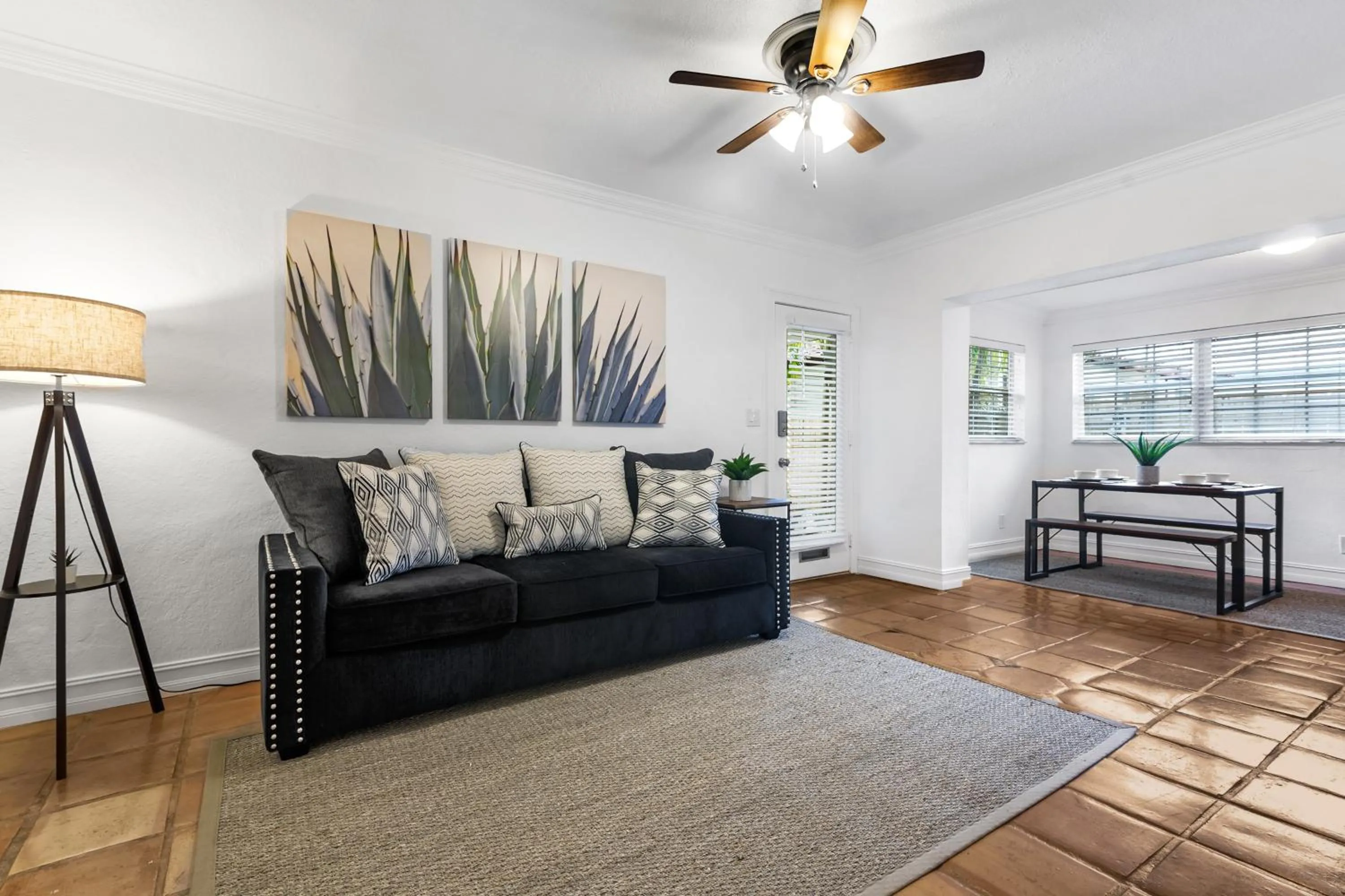 Living room in Alani Bay Villas