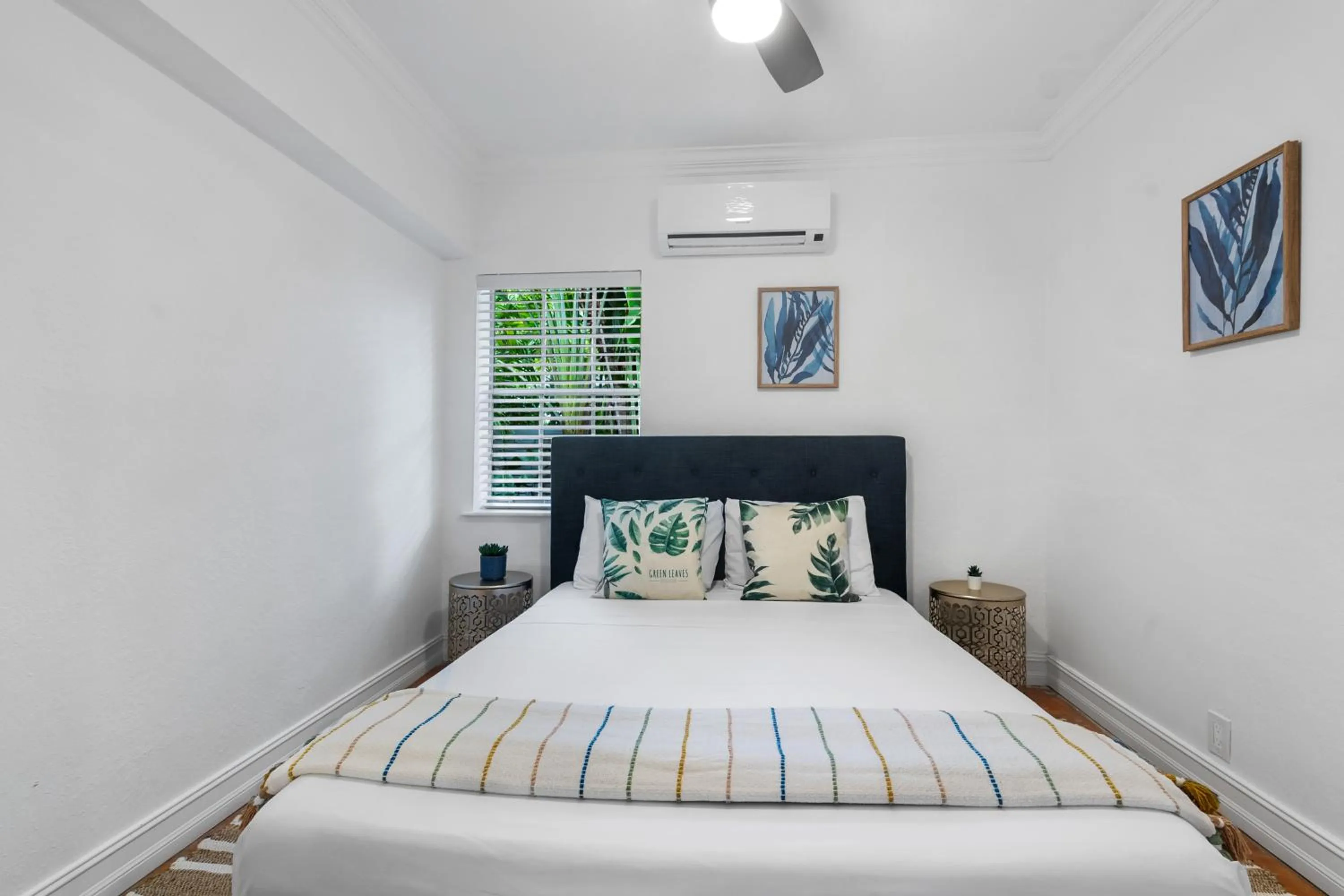Bedroom, Bed in Alani Bay Villas