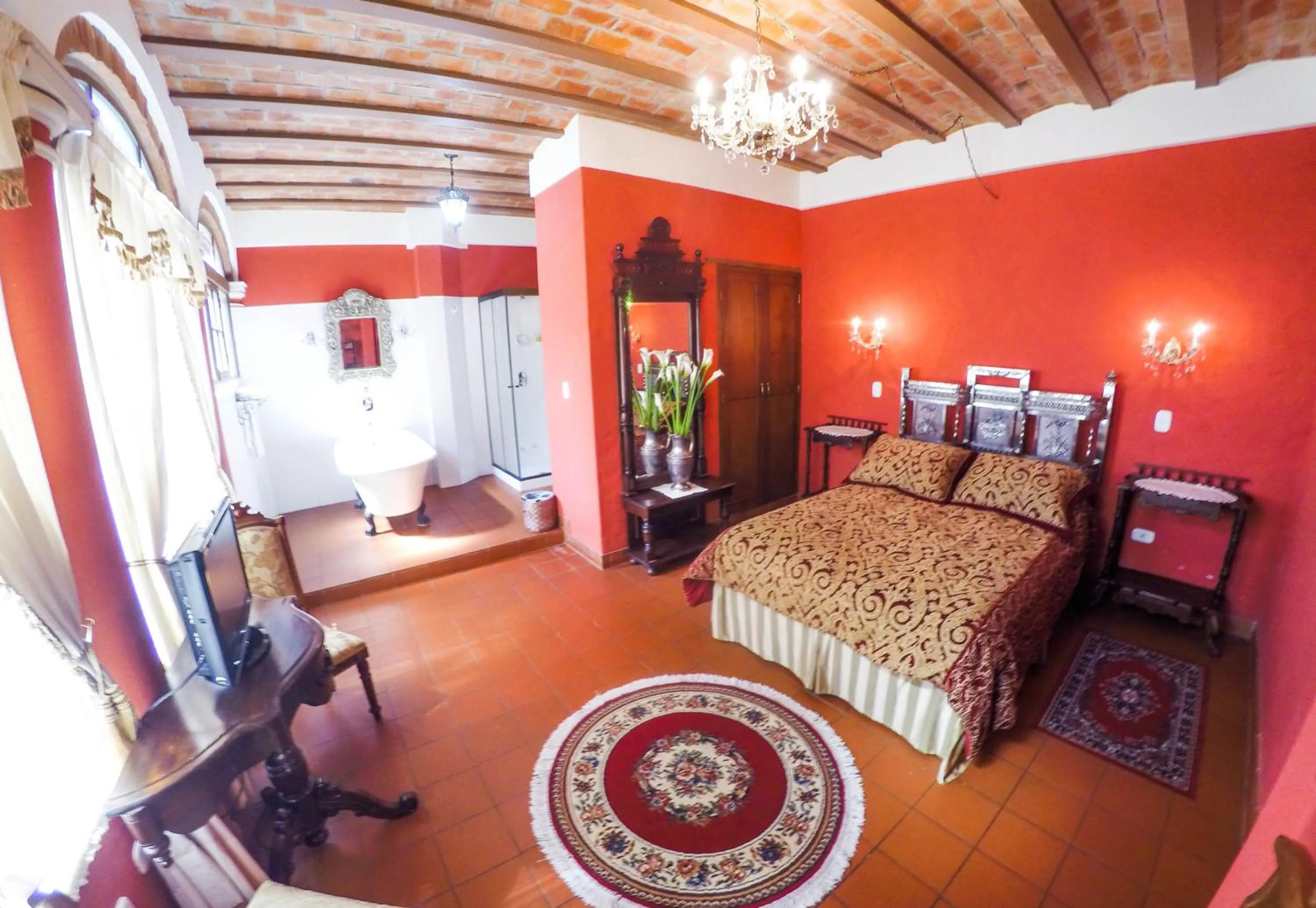 Bed in Hotel Monasterio