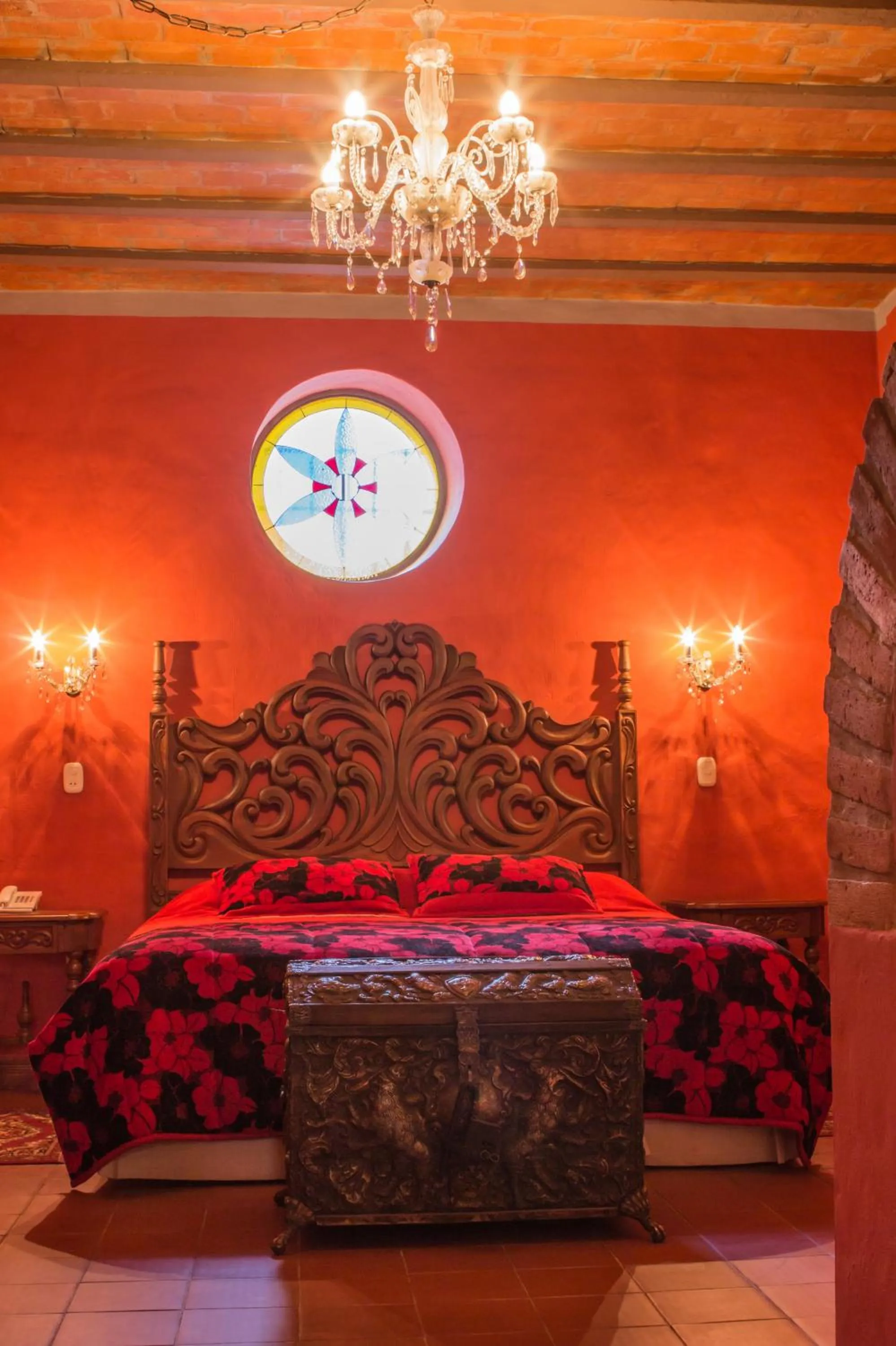 Bed in Hotel Monasterio