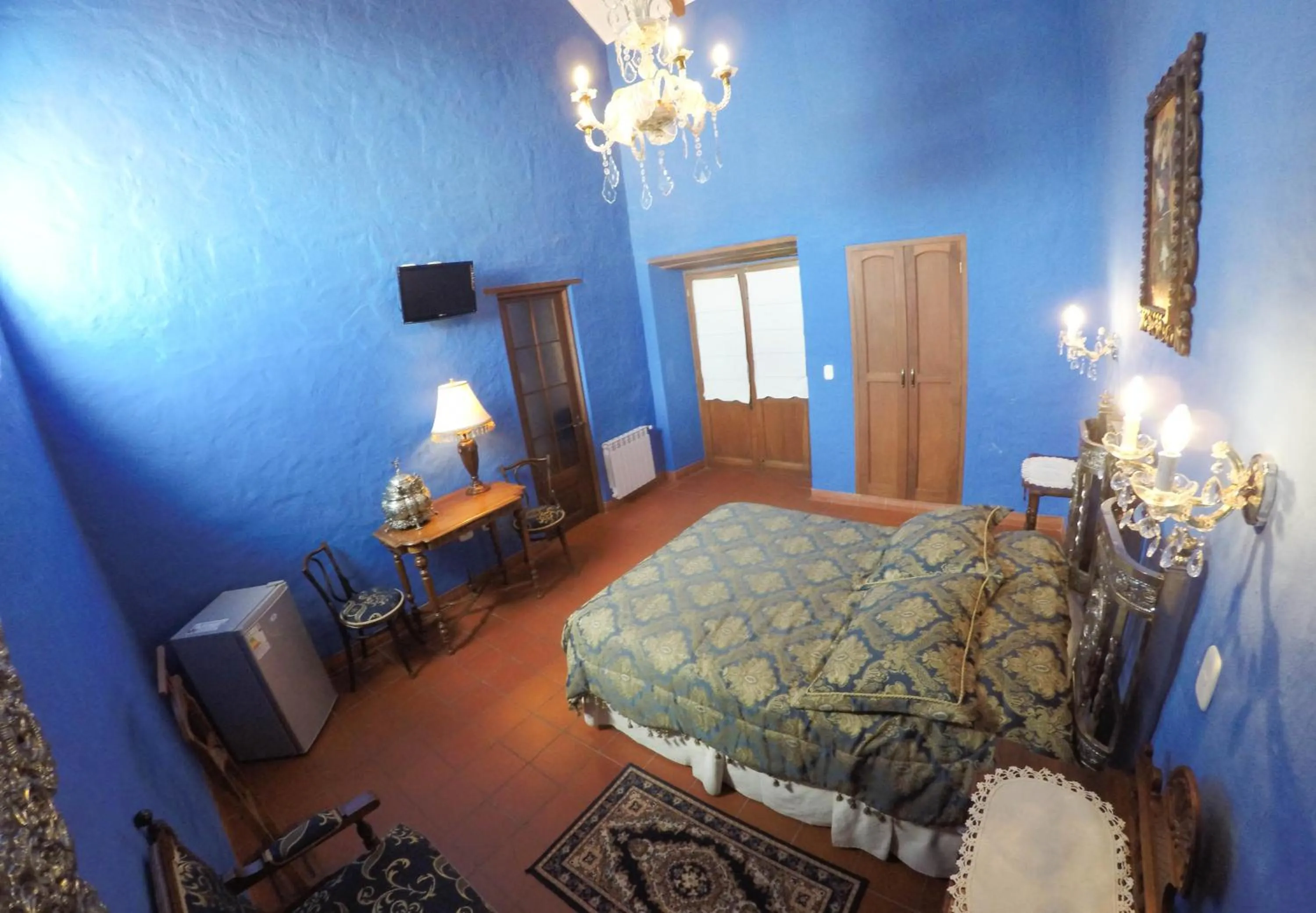 Bed in Hotel Monasterio