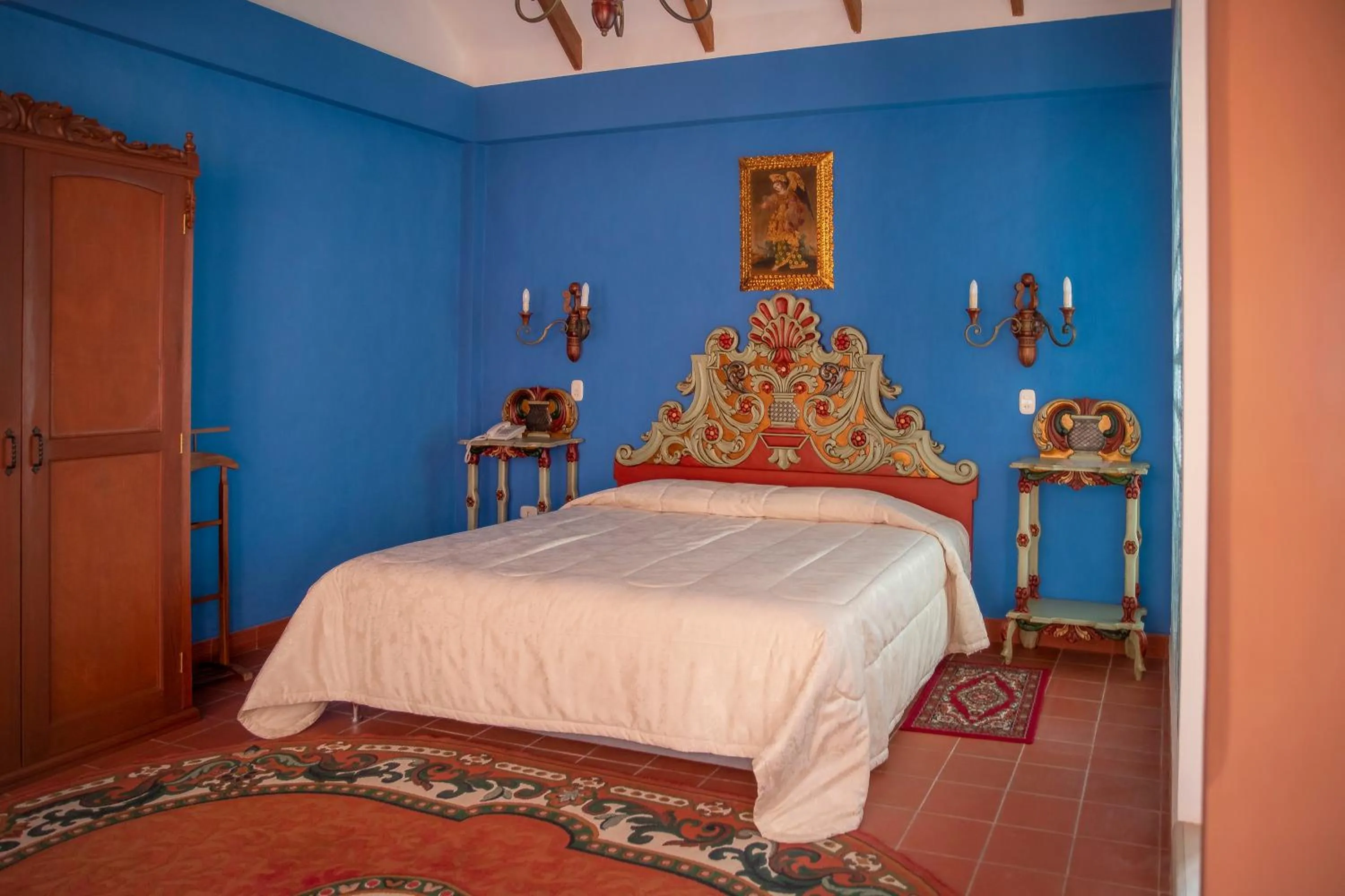 Bed in Hotel Monasterio