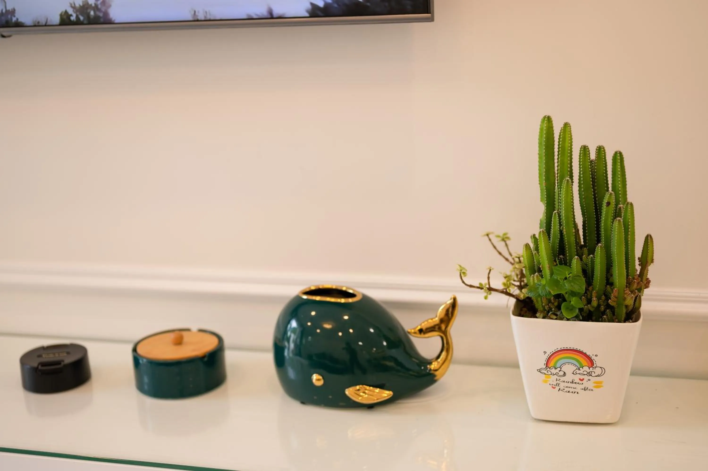 room service in The View Hotel